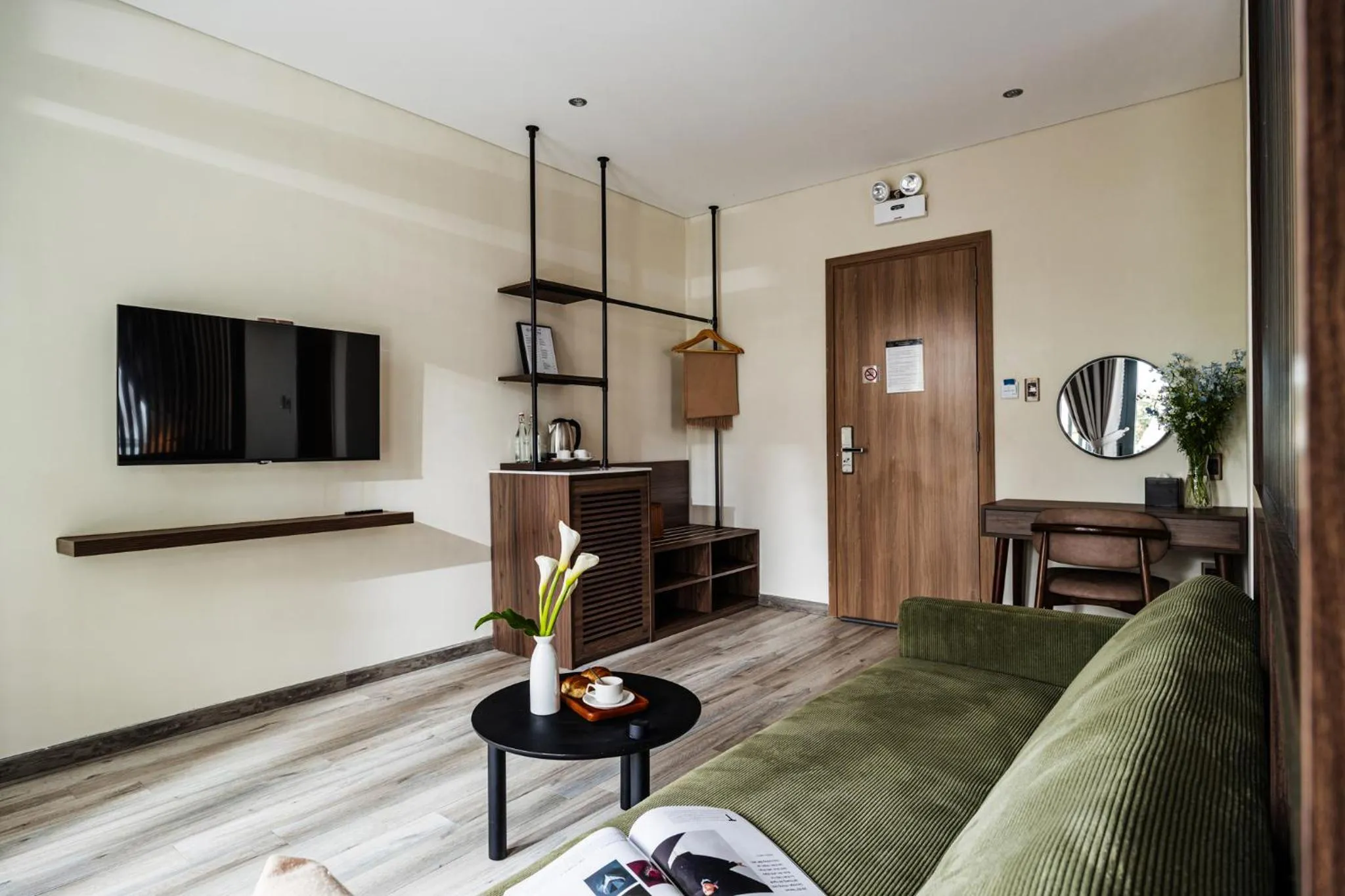 Communal lounge/ TV room in Canary Dalat Hotel