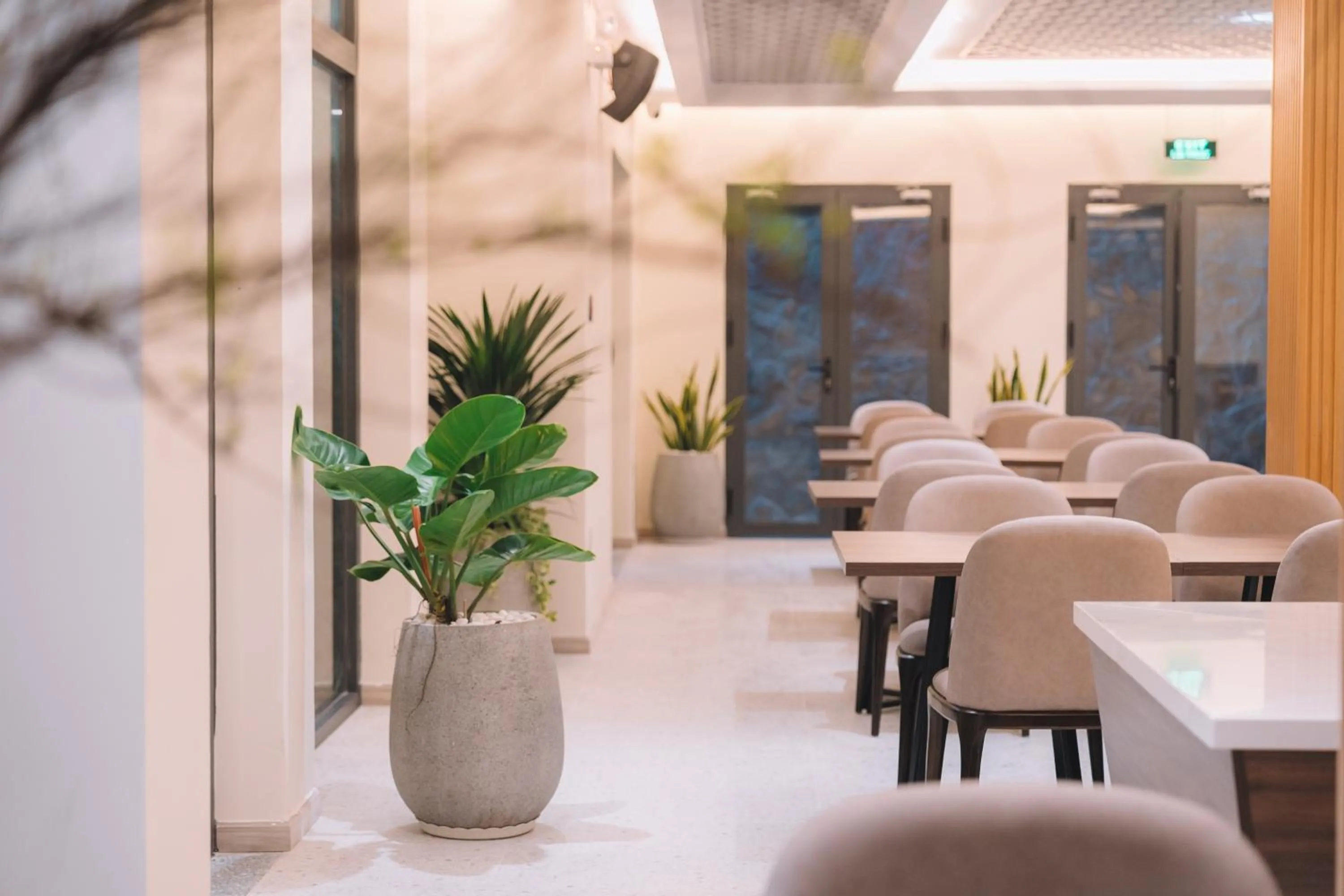 Restaurant/places to eat in Canary Dalat Hotel