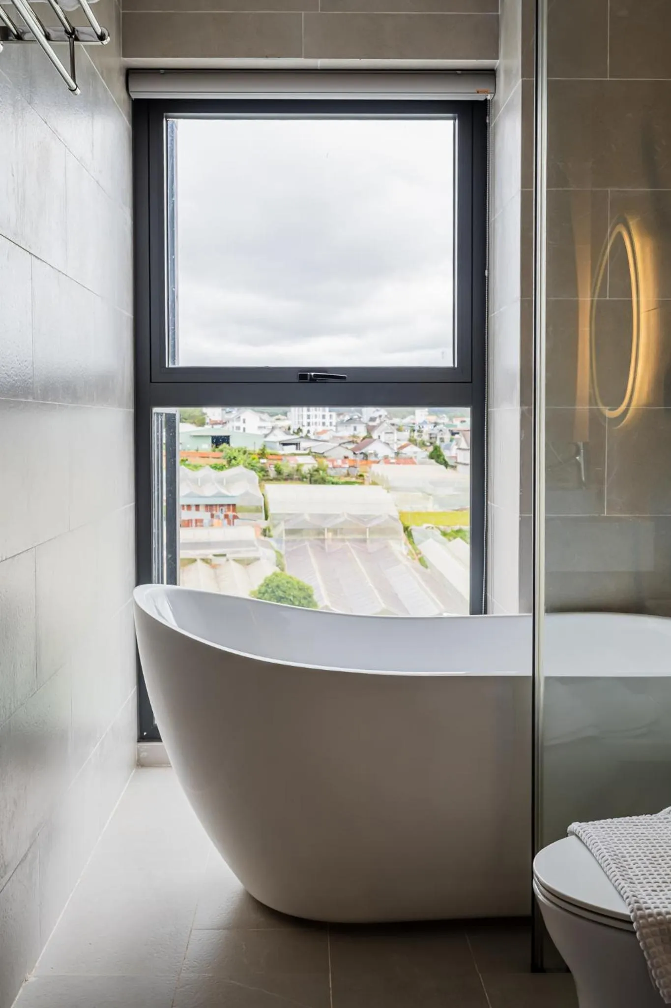 Bathroom, Bed in Canary Dalat Hotel
