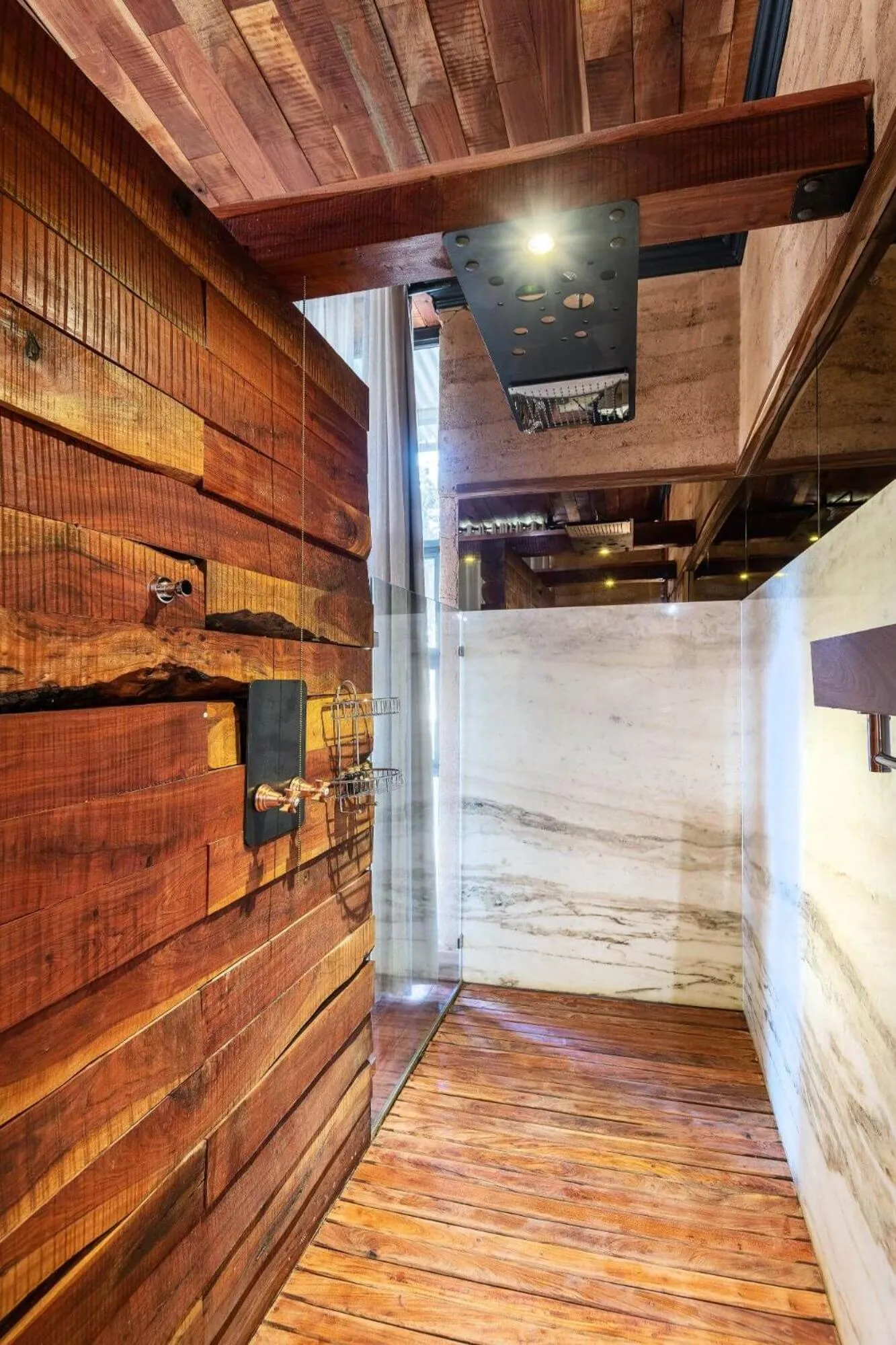 Shower in Droombos Boutique Hotel