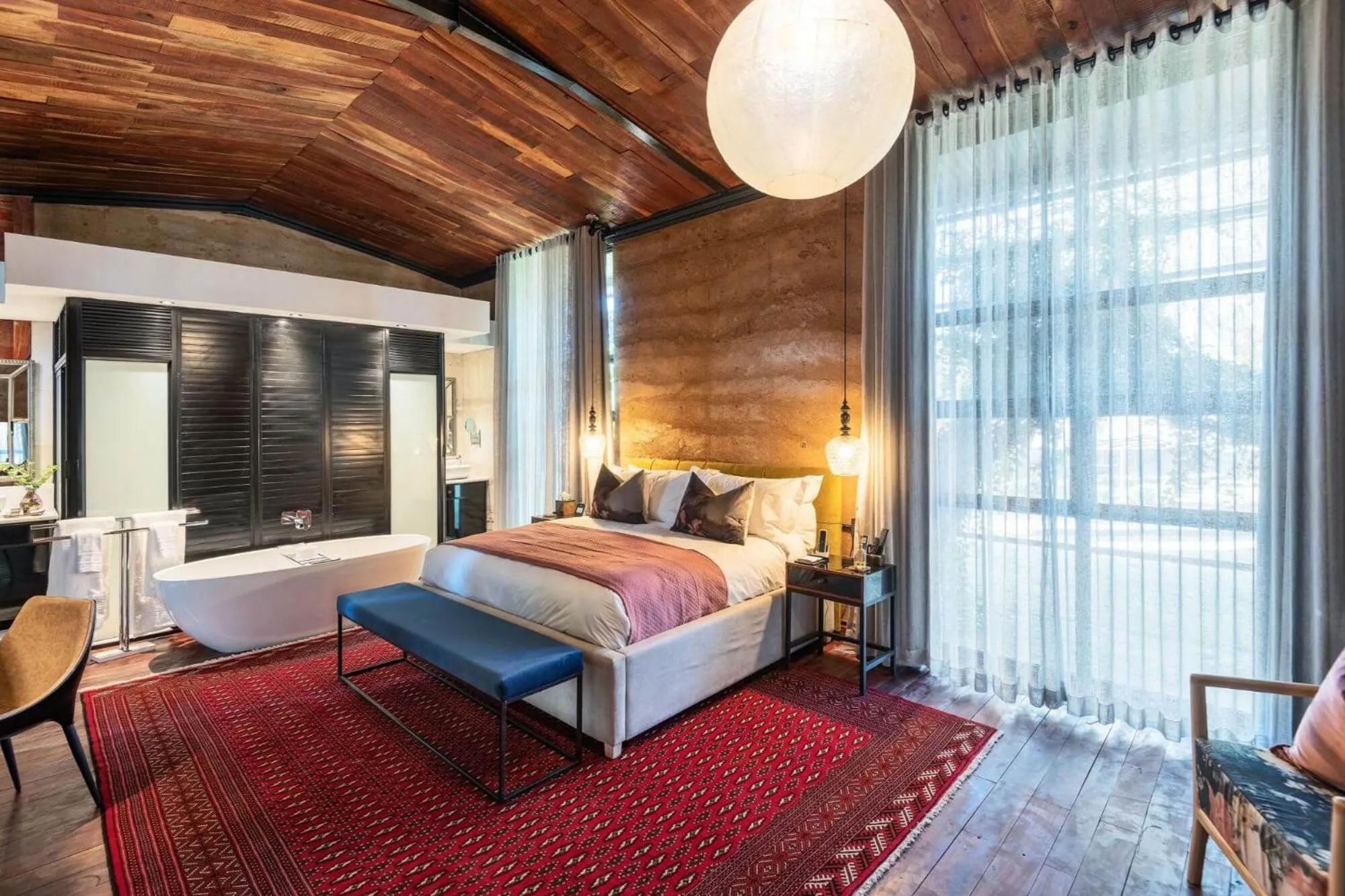 Photo of the whole room, Bed in Droombos Boutique Hotel