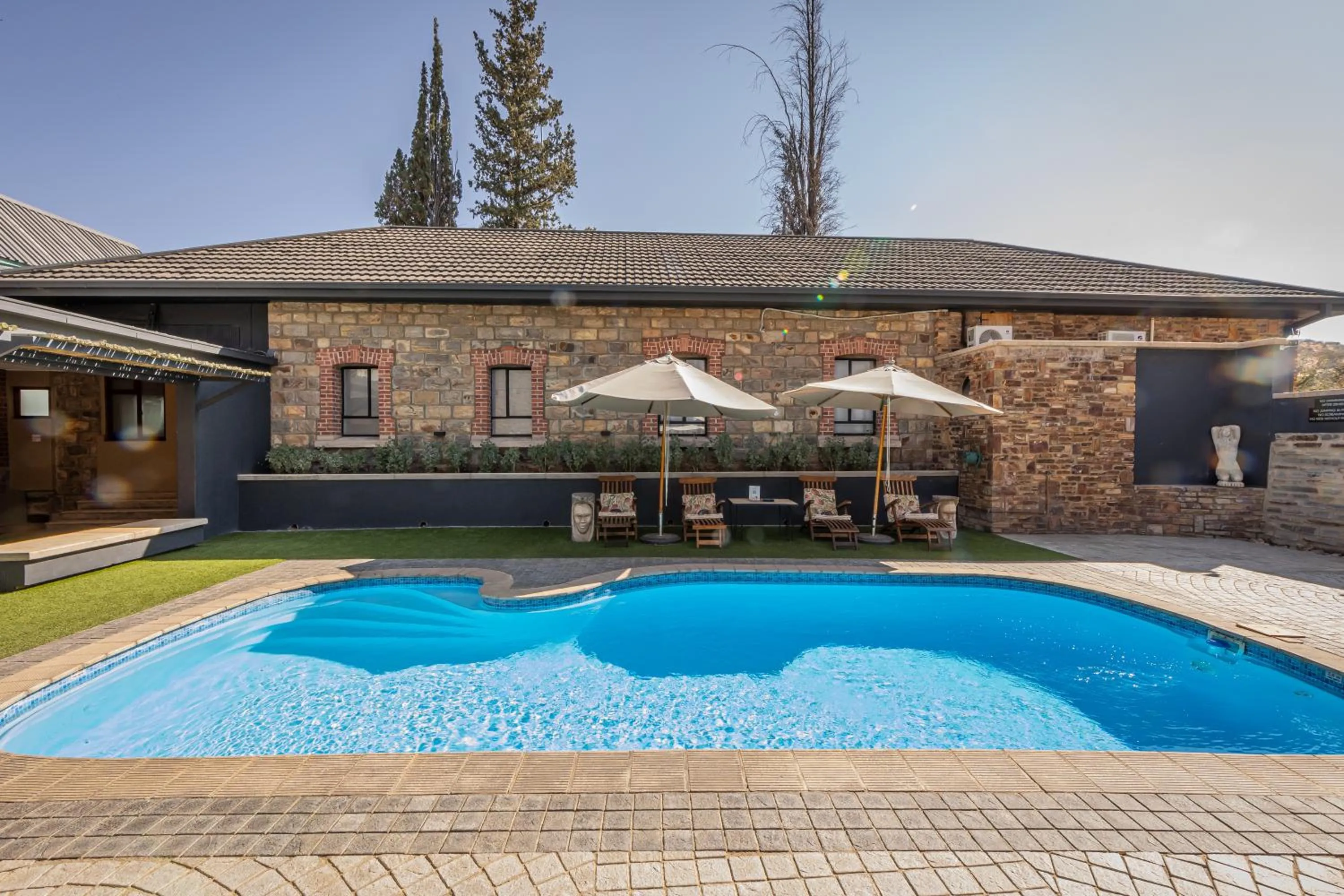 Swimming pool in Droombos Boutique Hotel