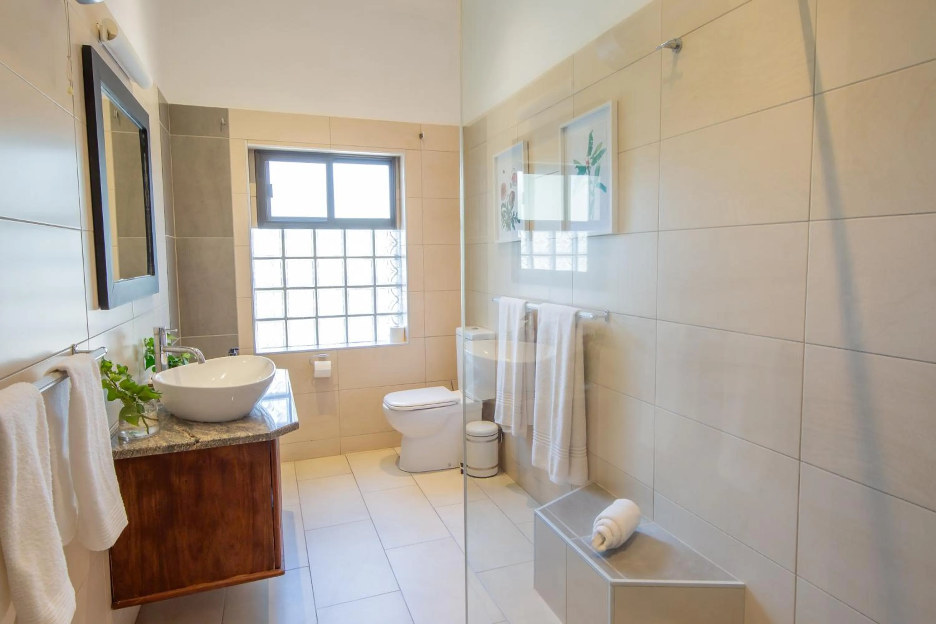 Shower in Droombos Boutique Hotel