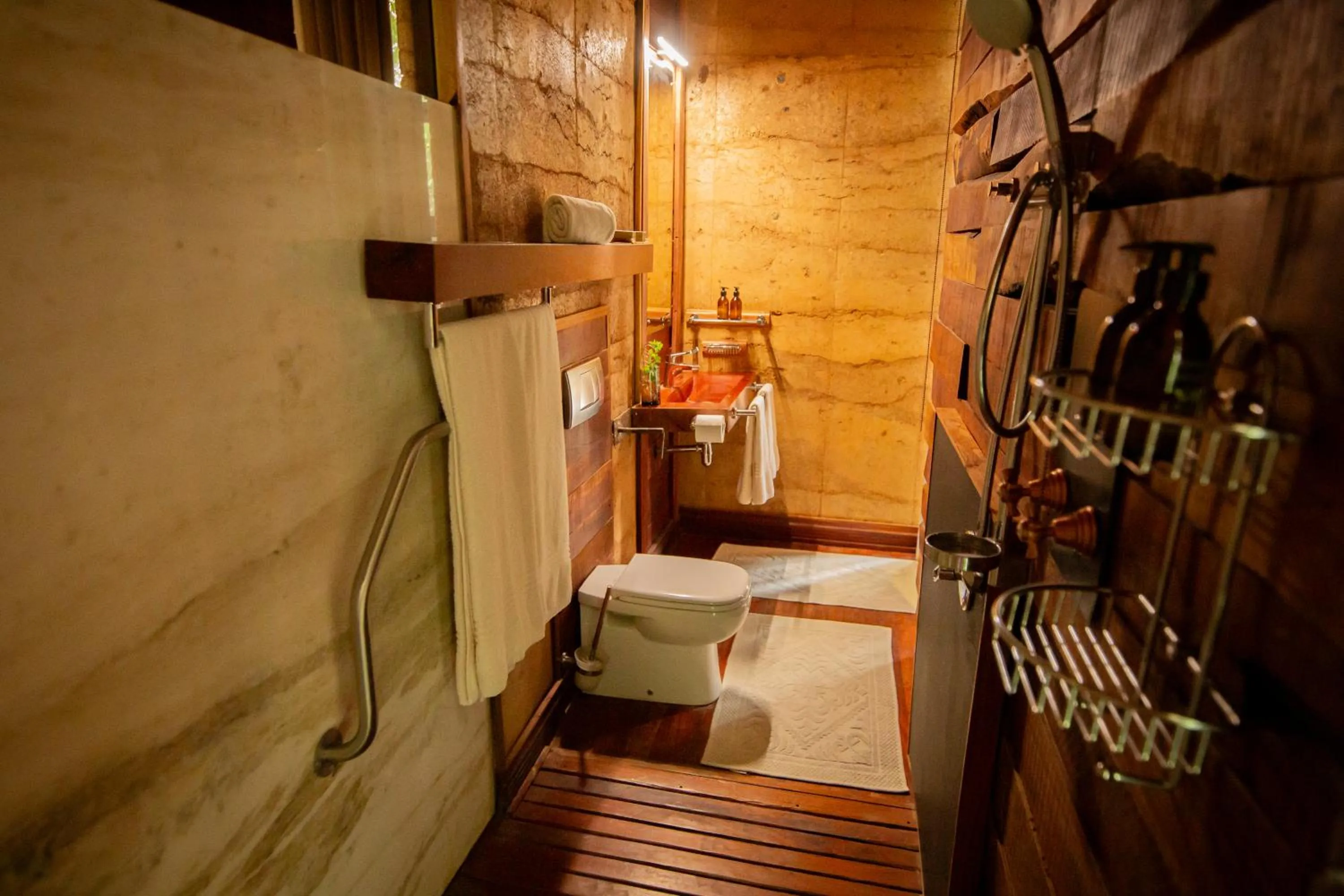 Shower in Droombos Boutique Hotel