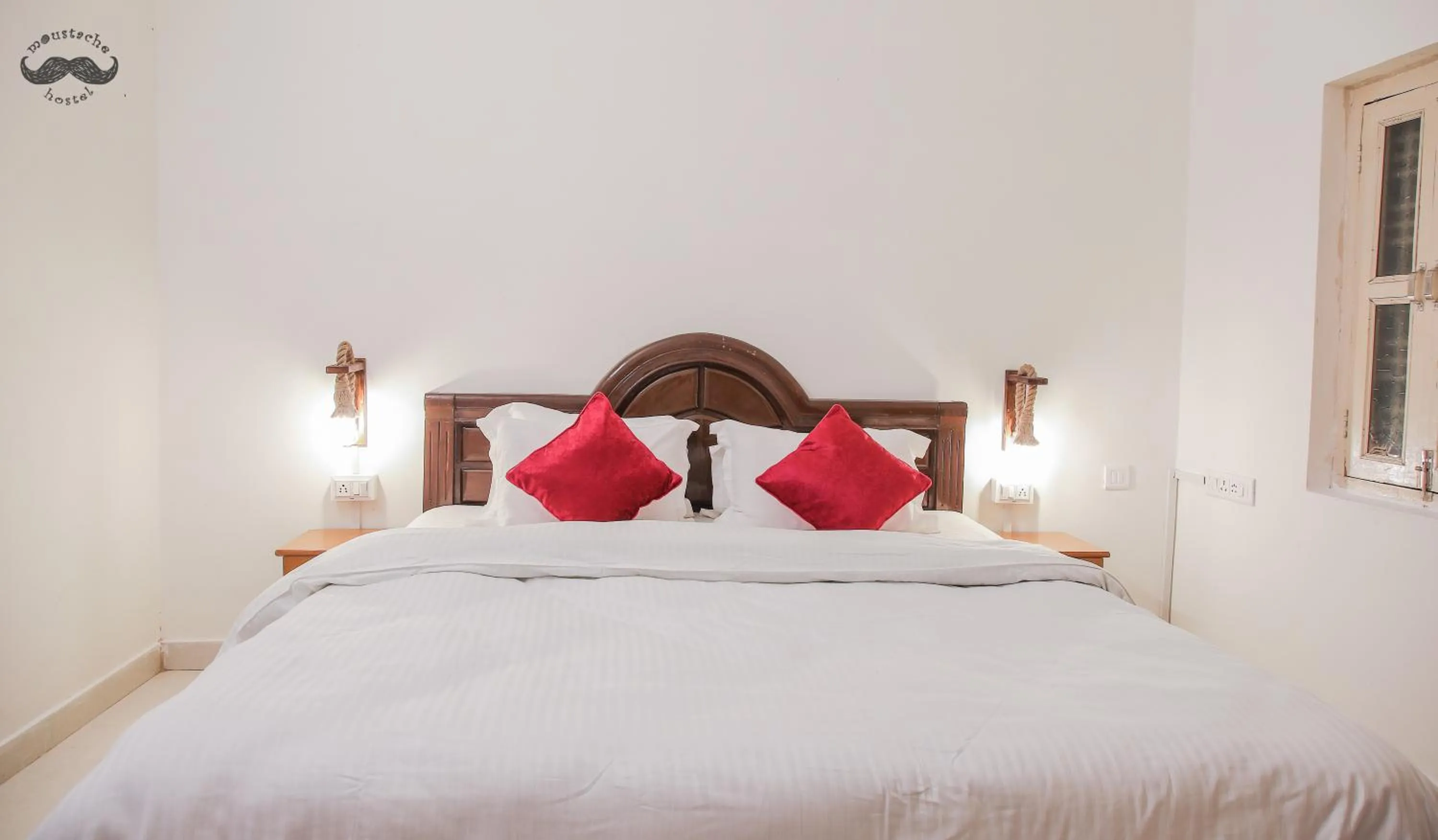 Bedroom, Bed in Moustache Khajuraho