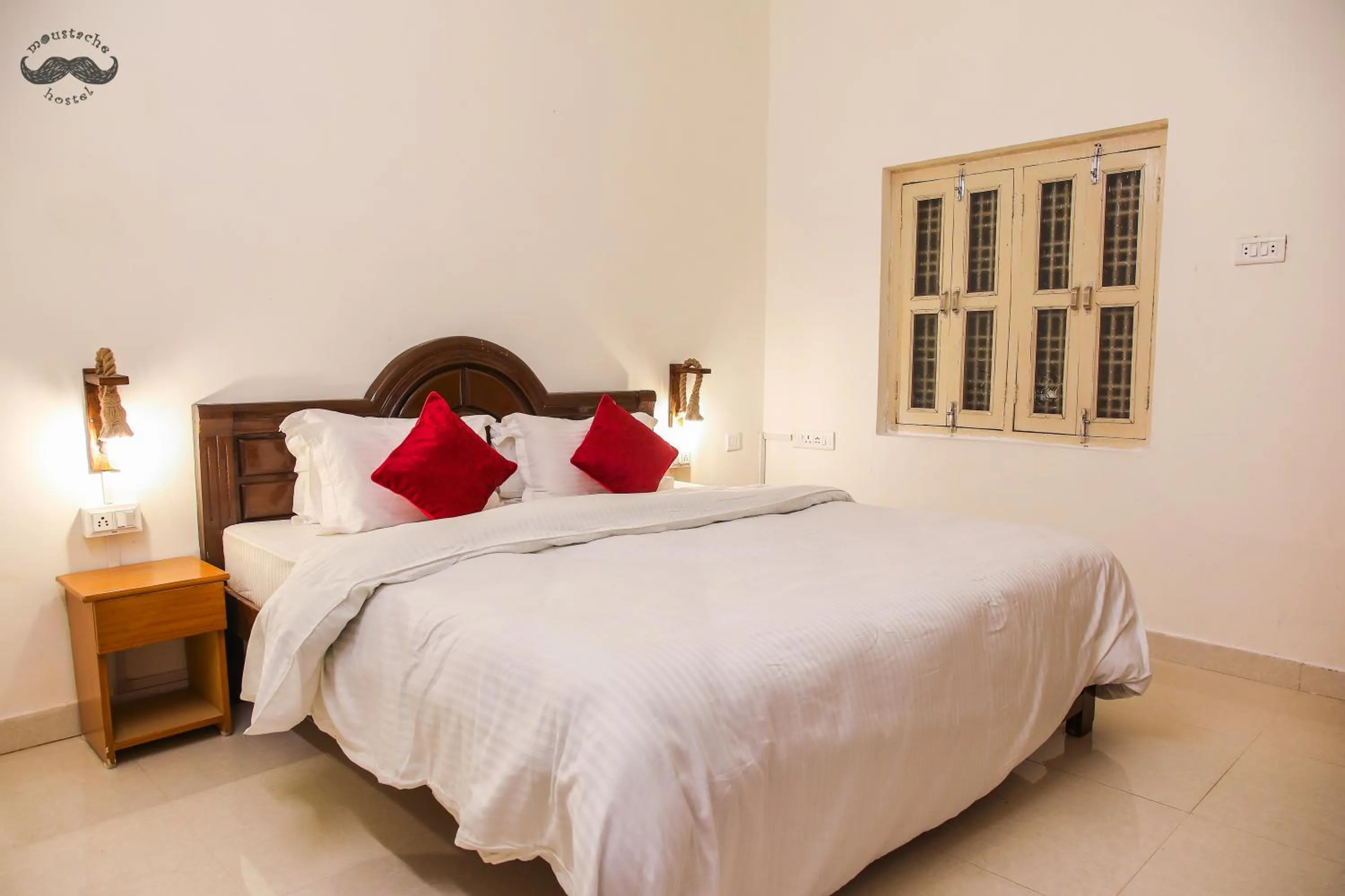 Bedroom, Bed in Moustache Khajuraho