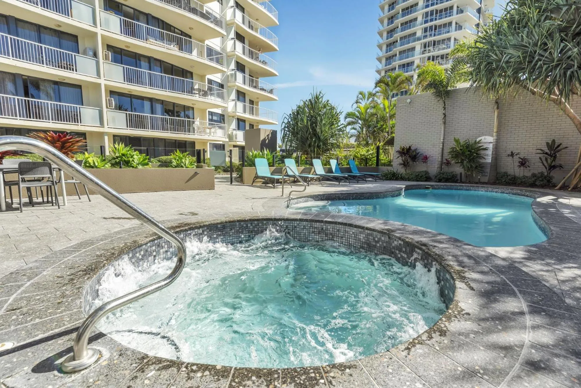 Swimming pool in Catalina Resort