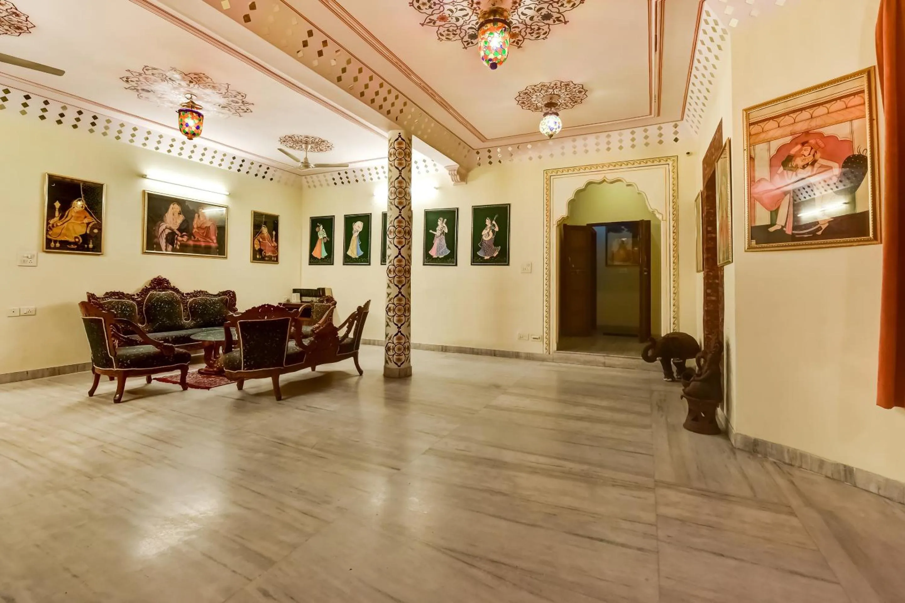 Lobby or reception in Hotel Radoli House - A Heritage Hotel