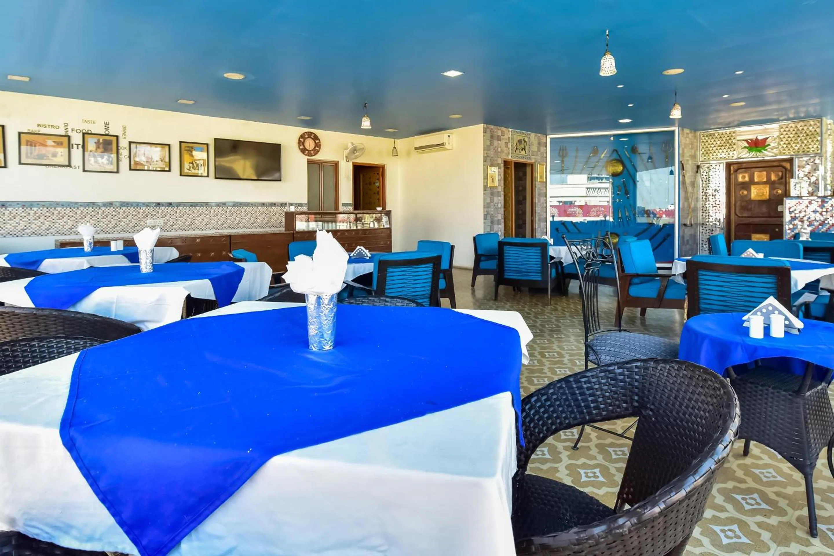 Restaurant/places to eat in Hotel Radoli House - A Heritage Hotel