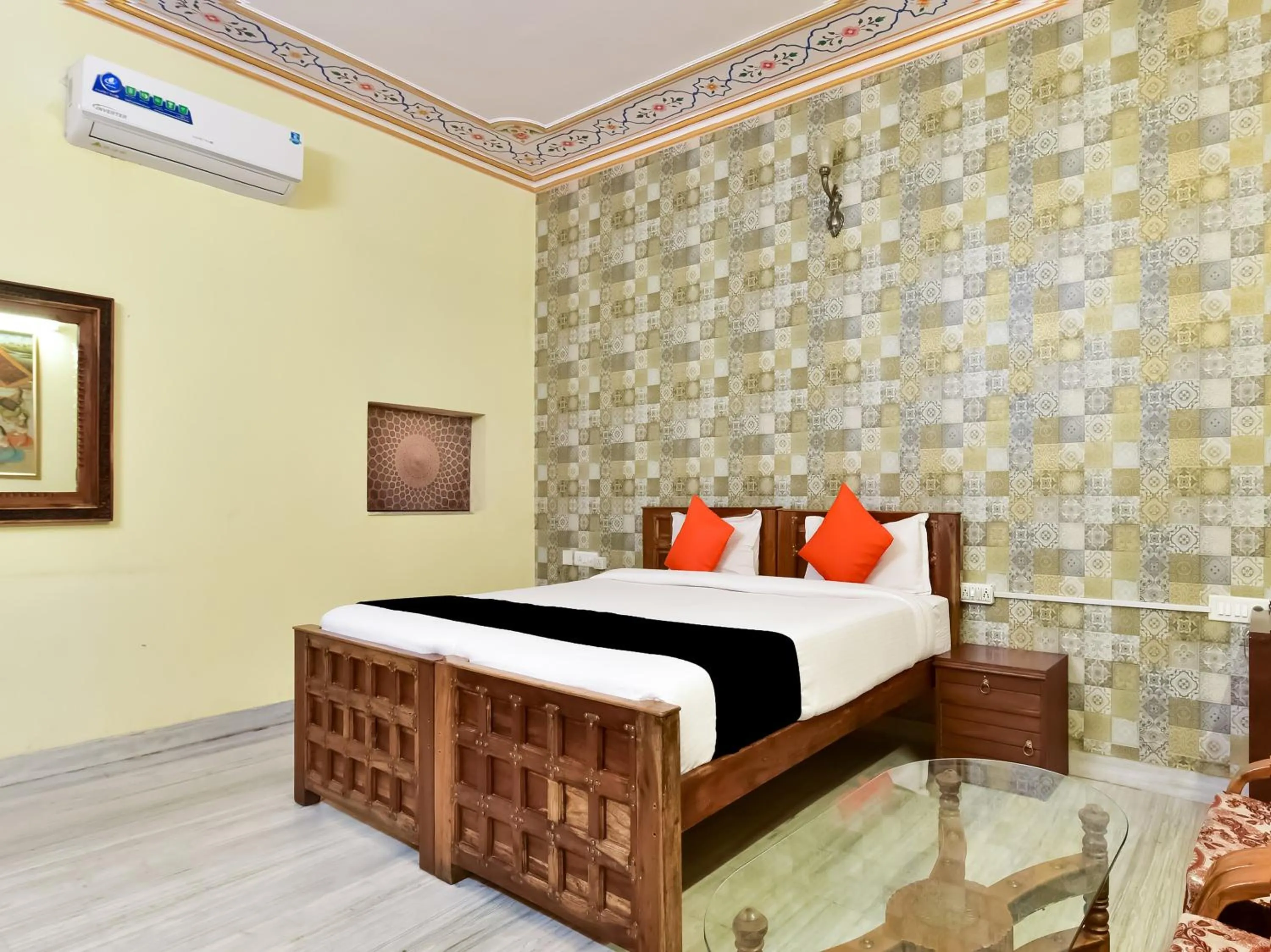 Bedroom, Bed in Hotel Radoli House - A Heritage Hotel