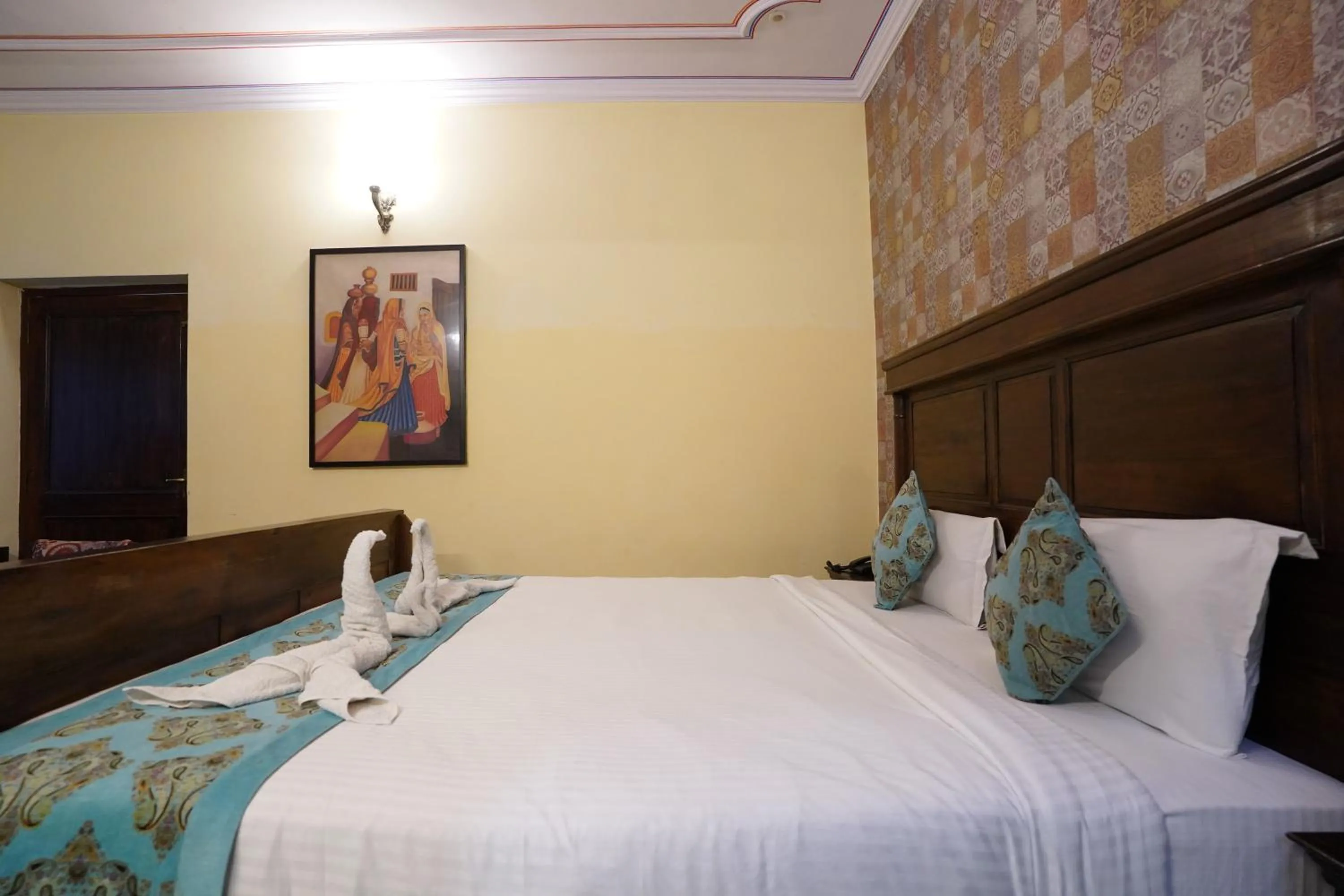 Photo of the whole room, Bed in Hotel Radoli House - A Heritage Hotel