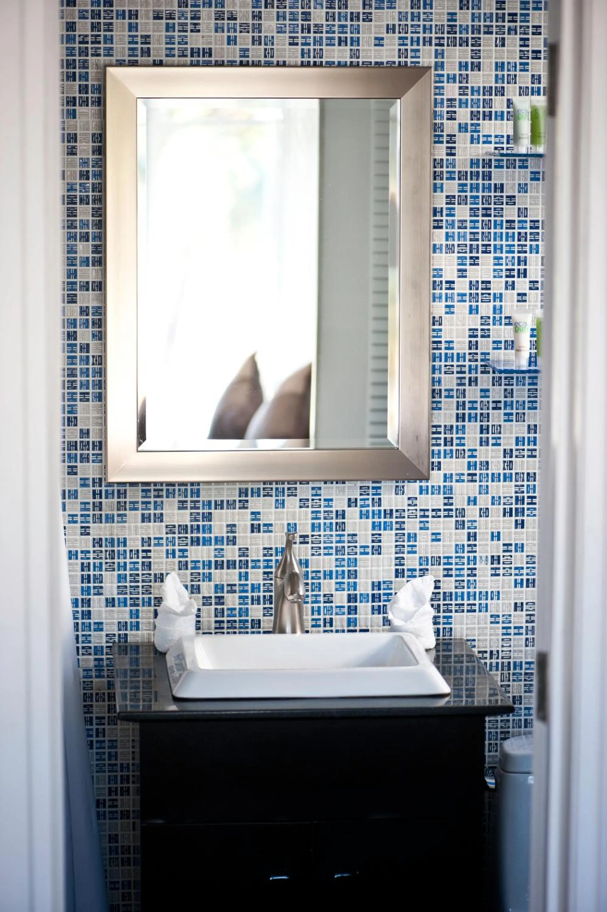 Bathroom in Colony Hotel