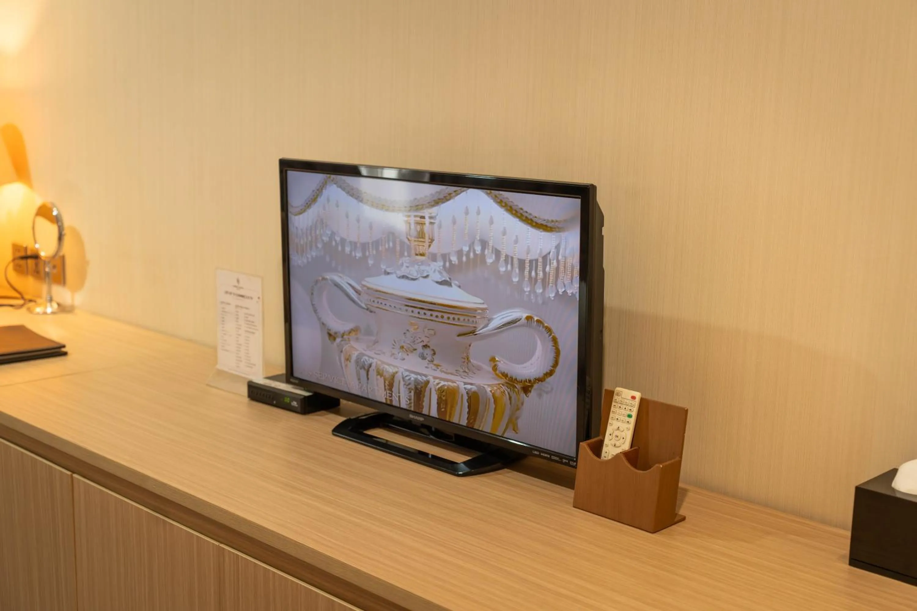 TV and multimedia in Super Candle Hotel