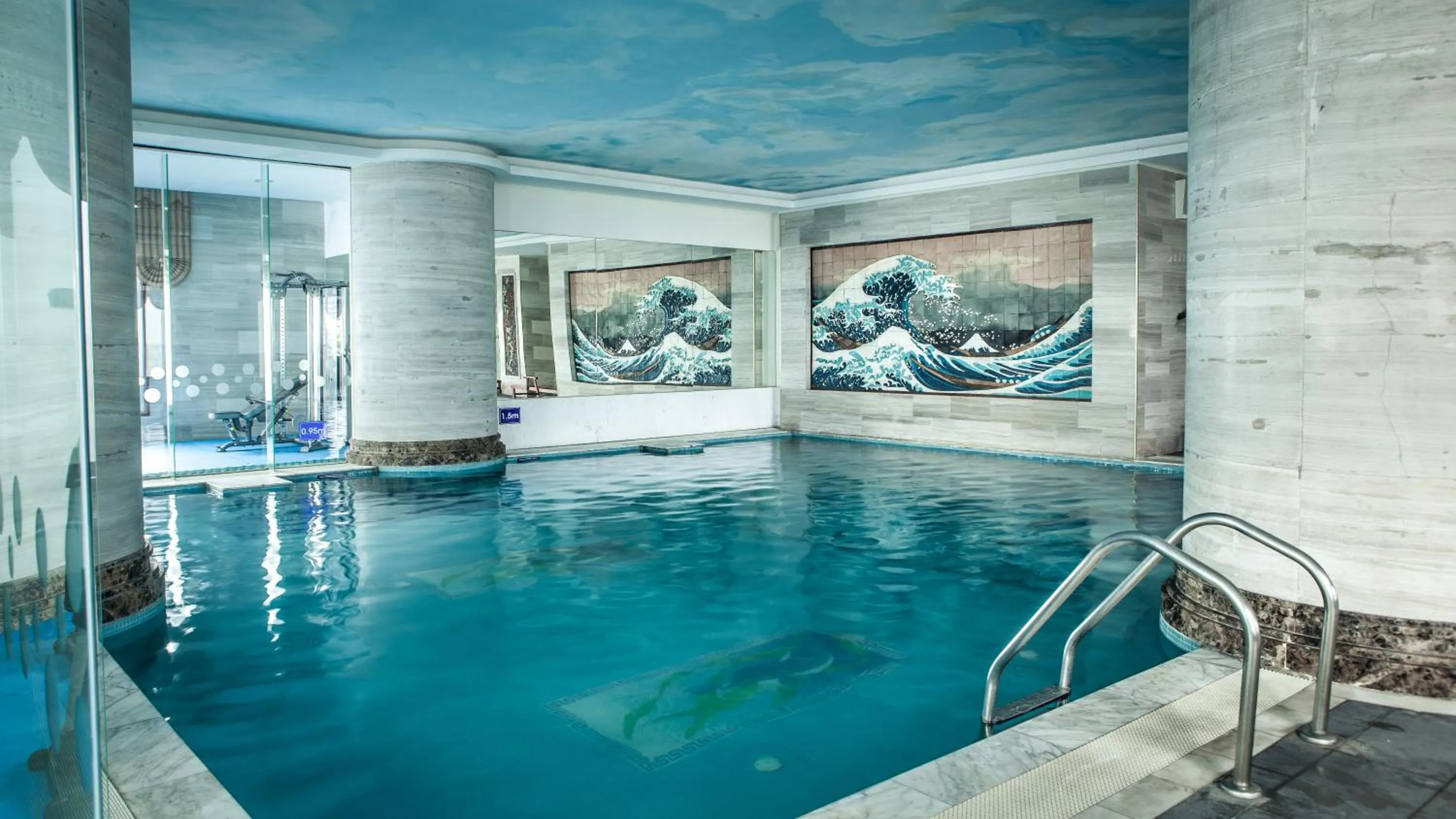 Swimming pool in Super Candle Hotel