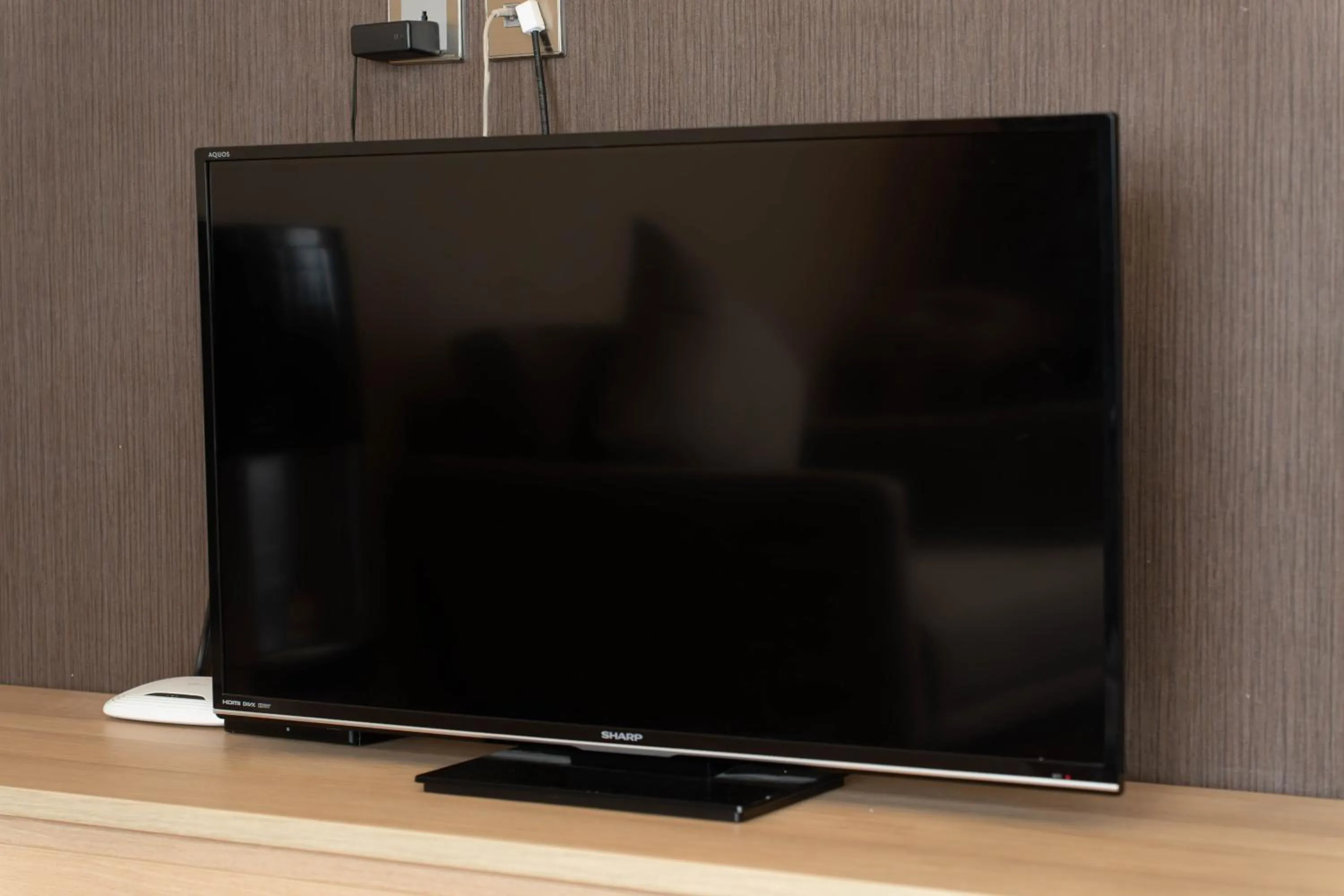 TV and multimedia in Super Candle Hotel