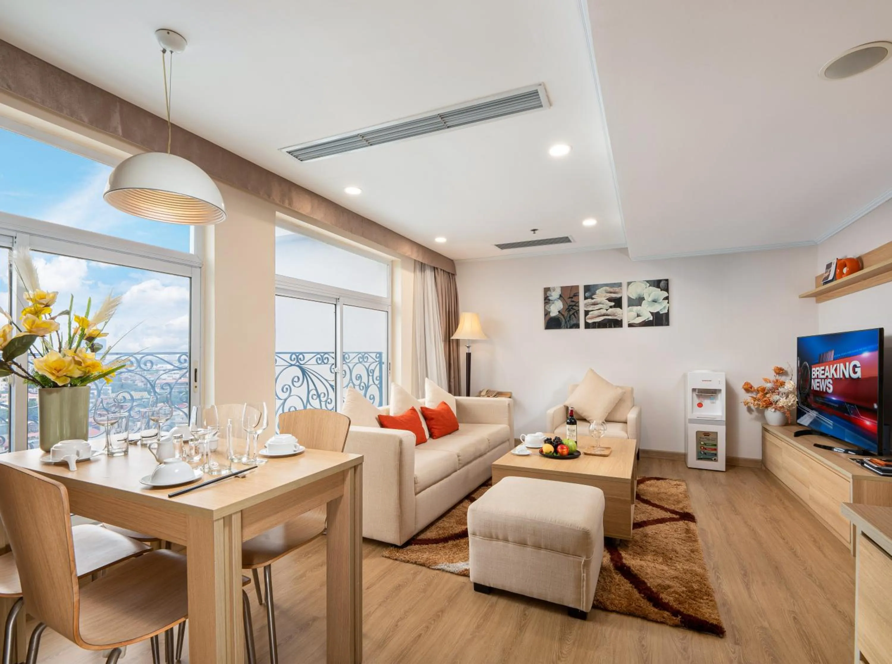 Living room in Super Candle Hotel