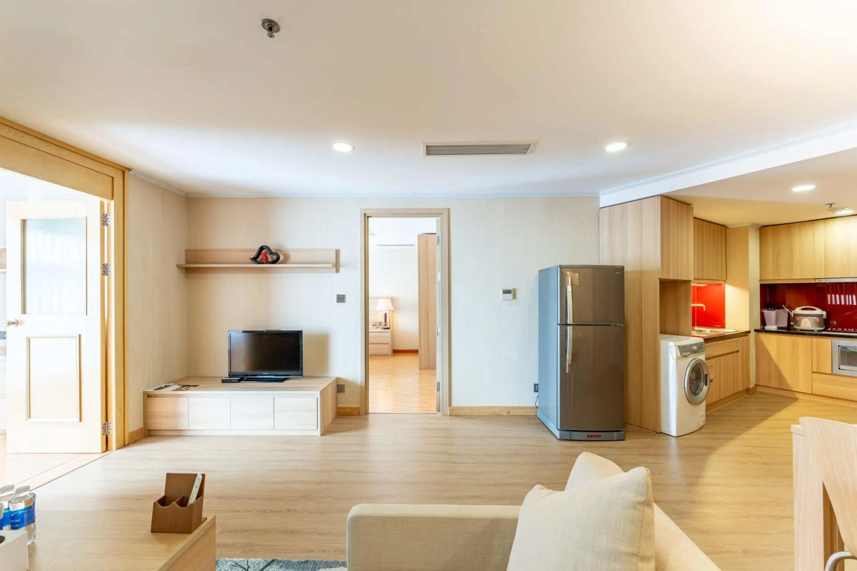 TV and multimedia in Super Candle Hotel