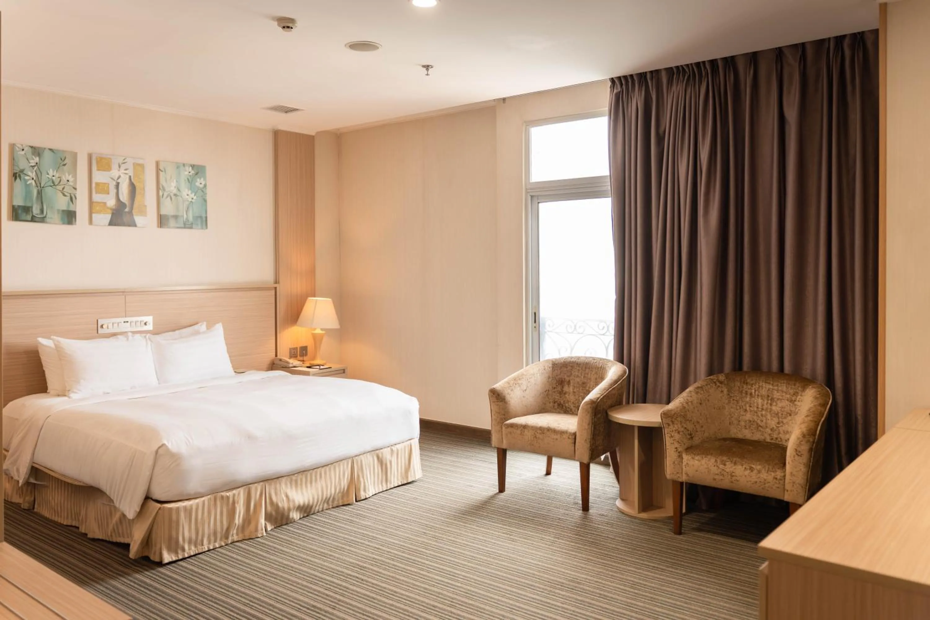 Bedroom, Bed in Super Candle Hotel