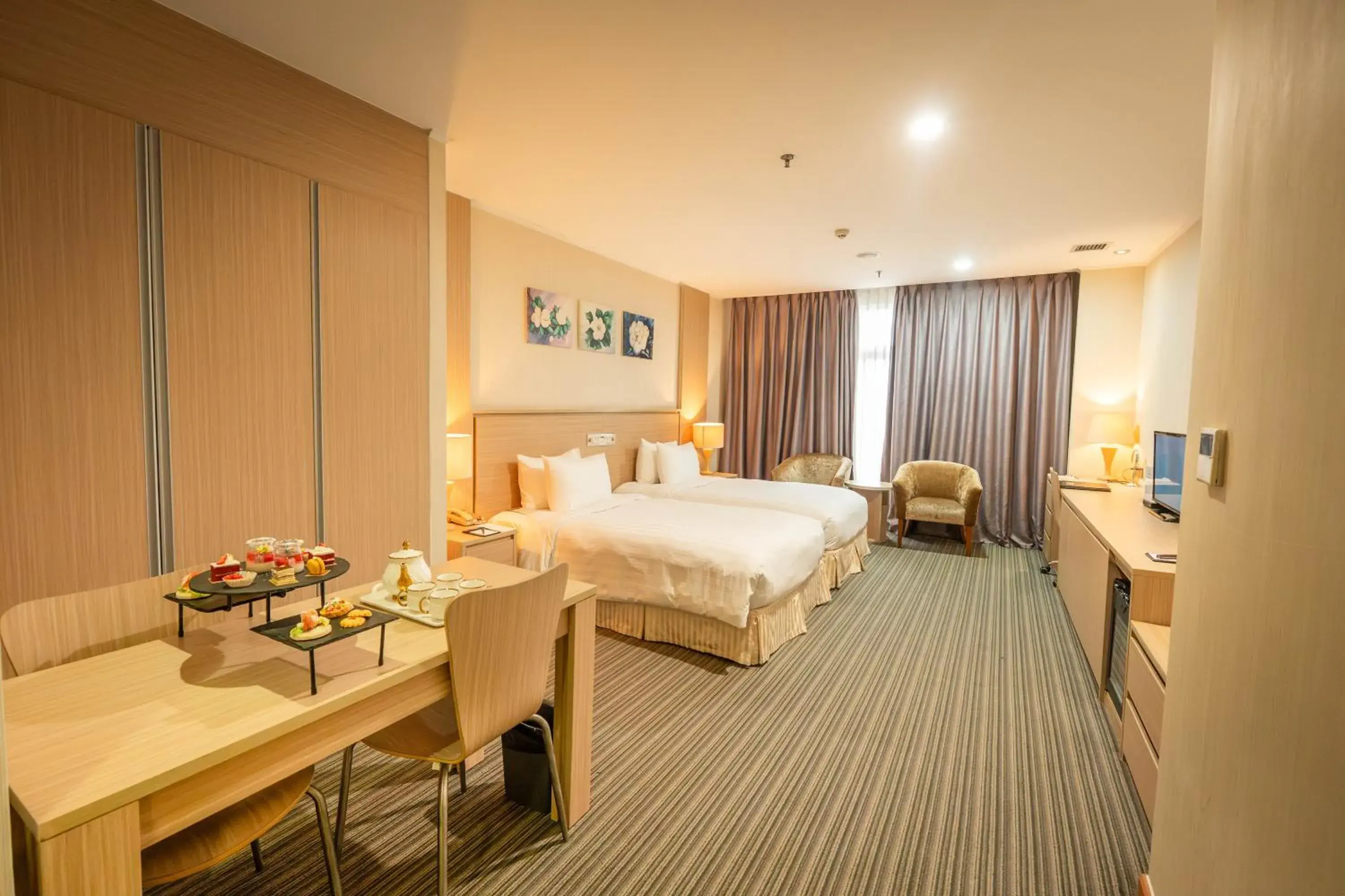 Twin Room with View in Super Candle Hotel Twin Room with View in Super Candle Hotel