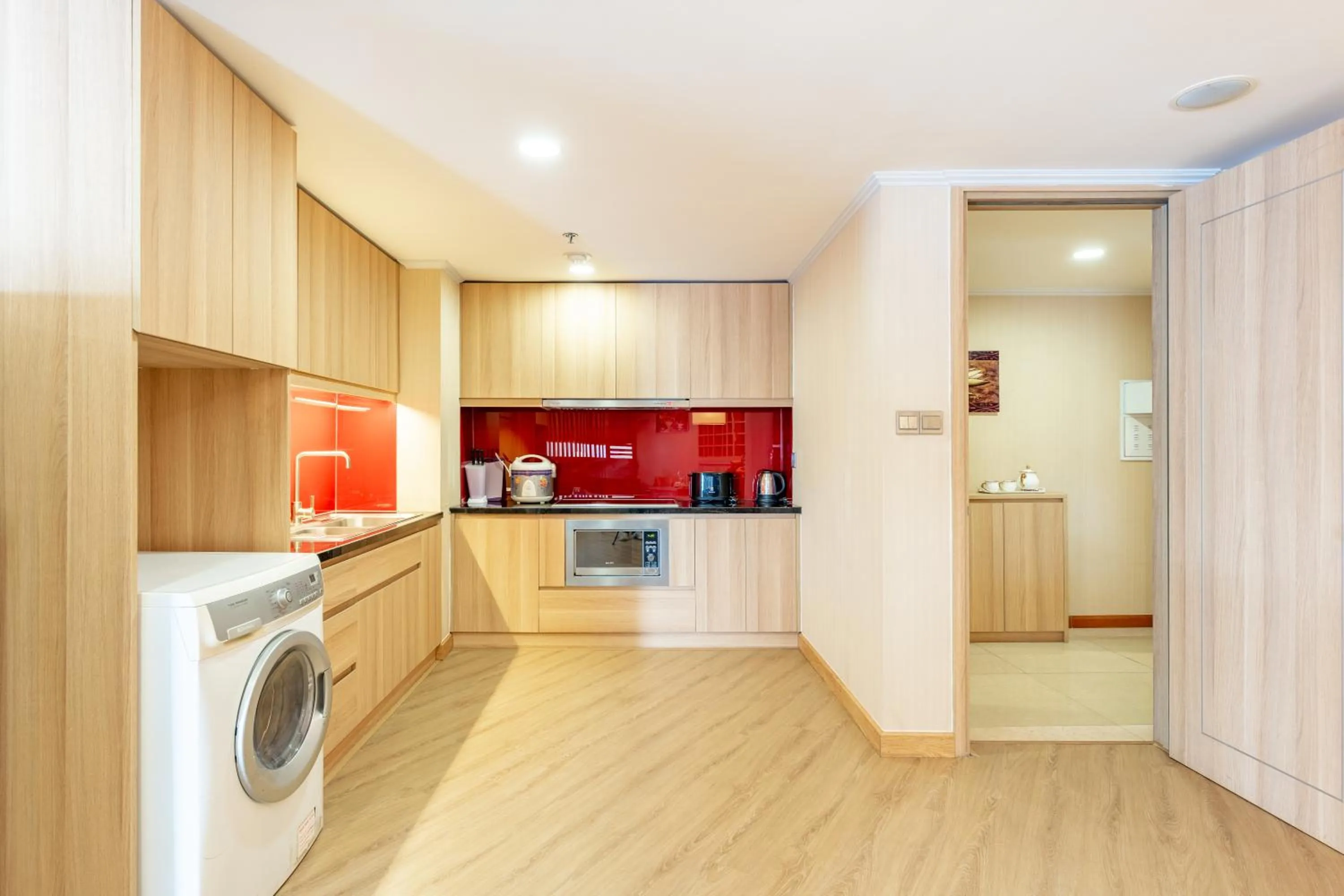 Kitchen or kitchenette in Super Candle Hotel