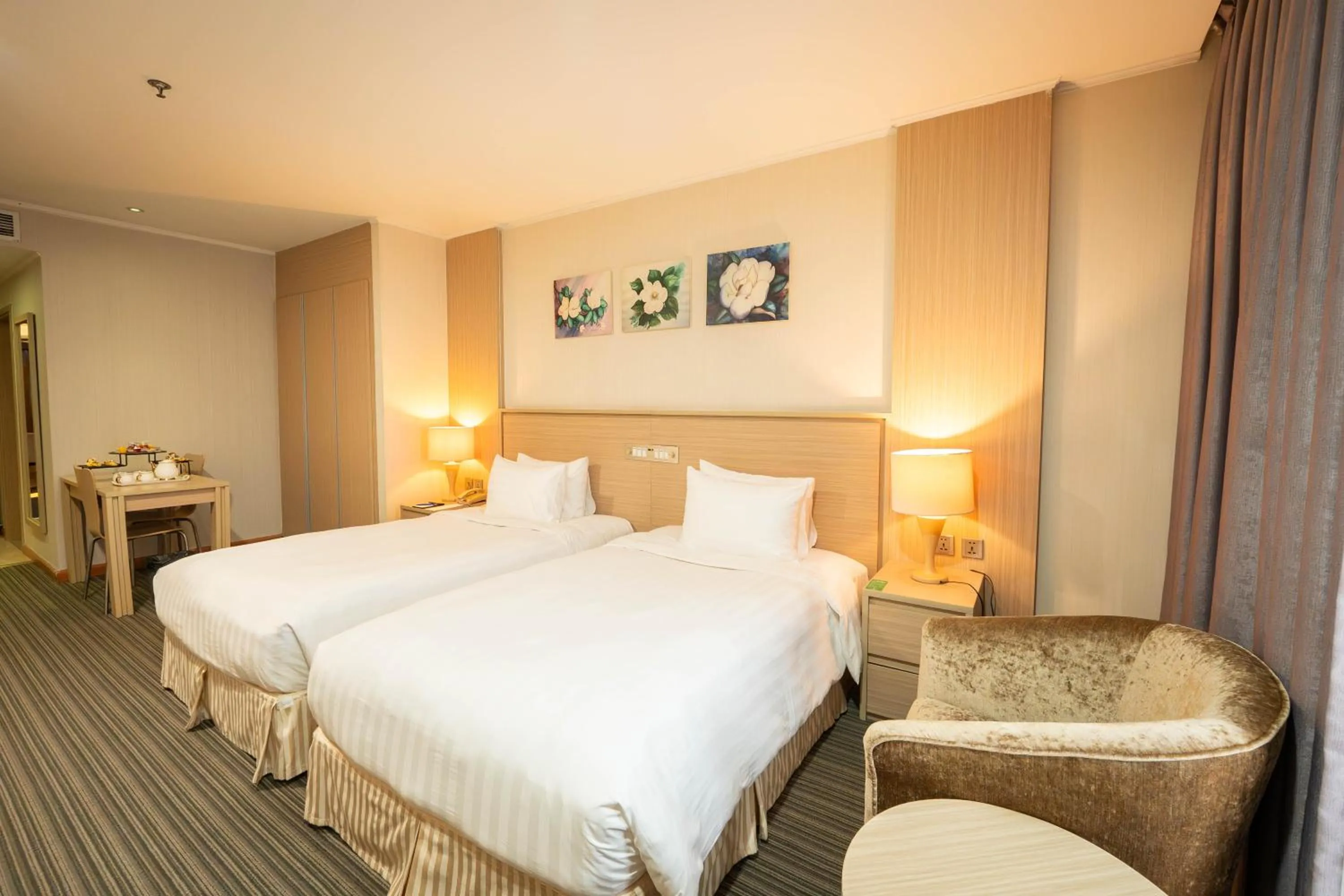 Bedroom, Bed in Super Candle Hotel