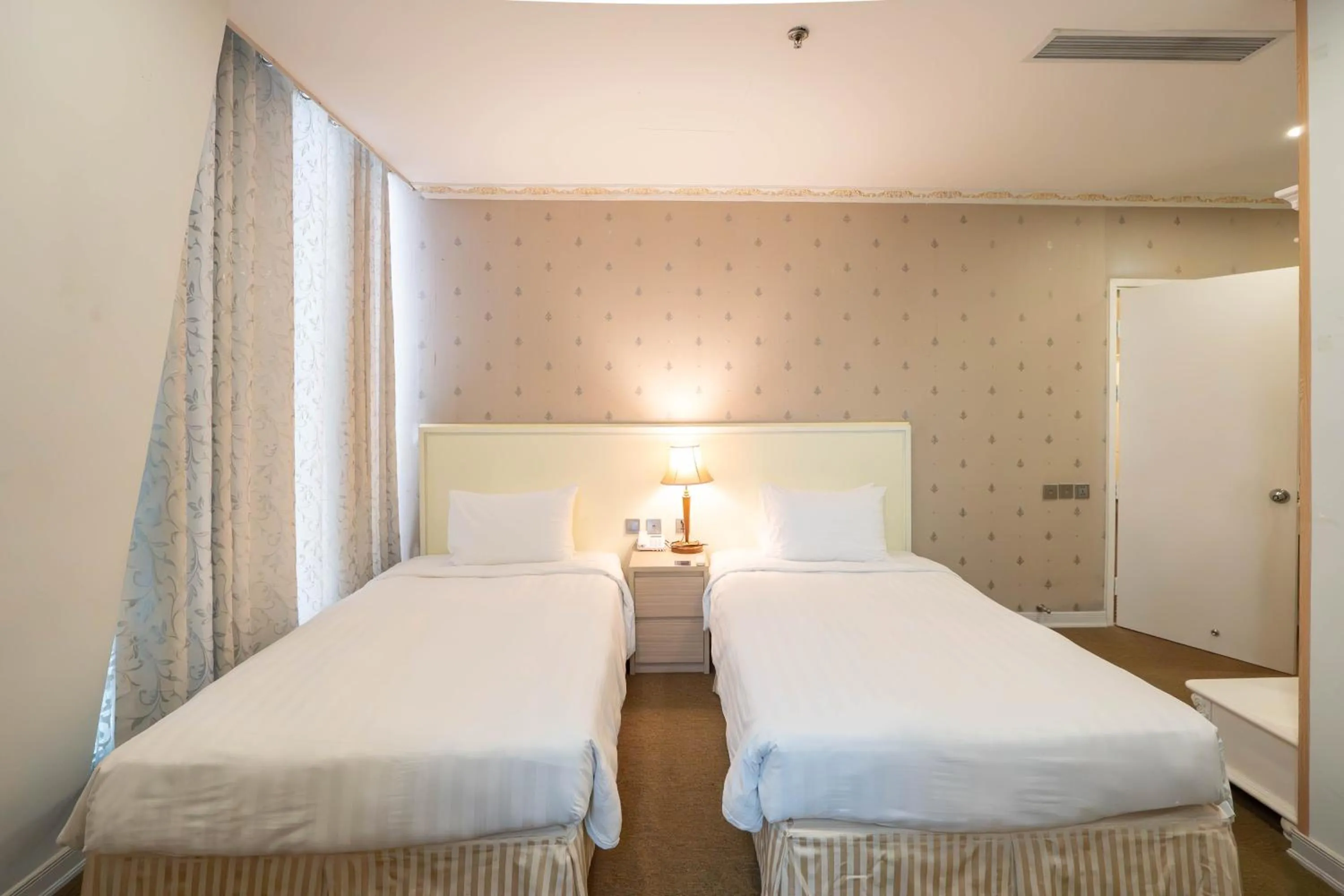 Photo of the whole room, Bed in Super Candle Hotel