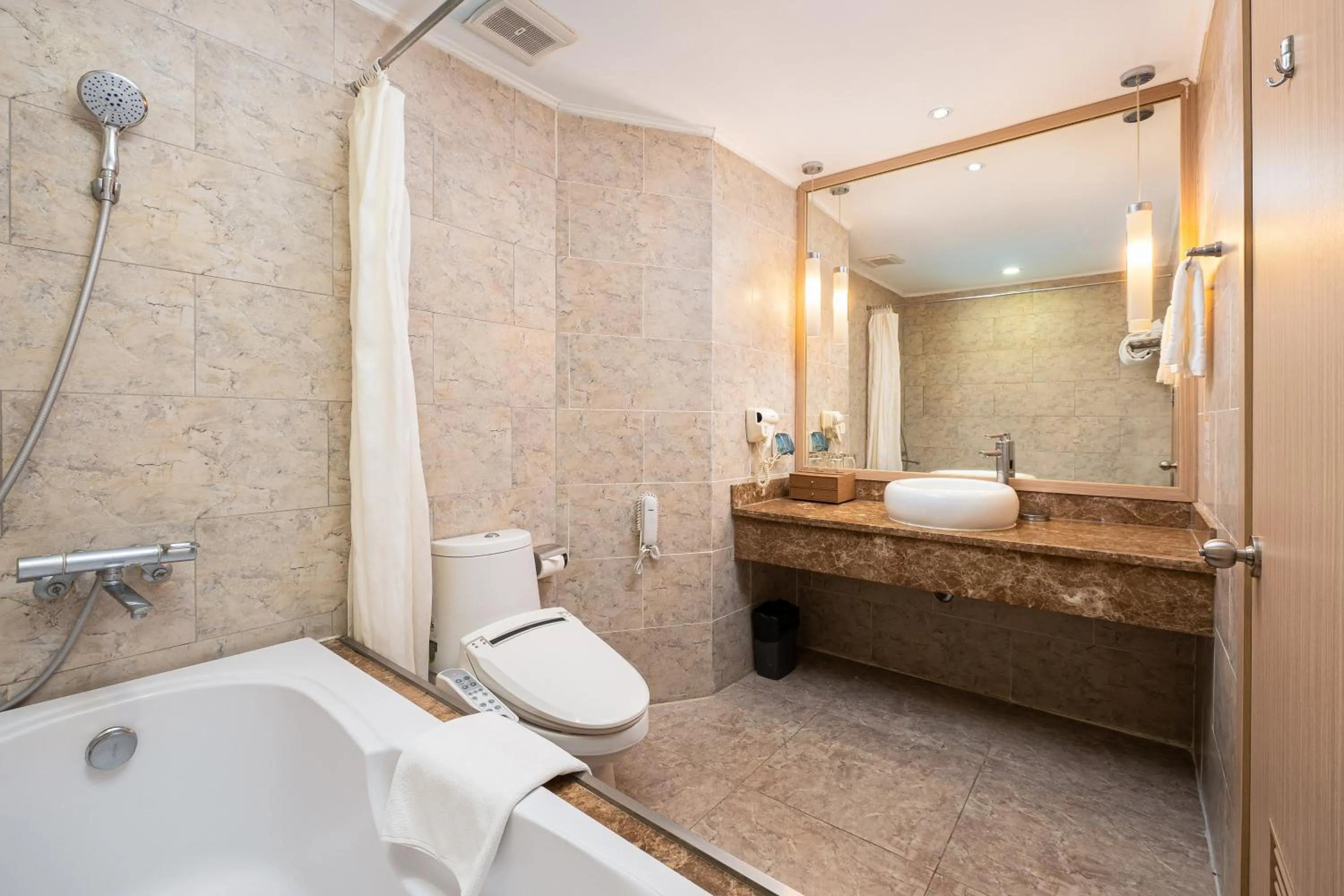 Bathroom in Super Candle Hotel