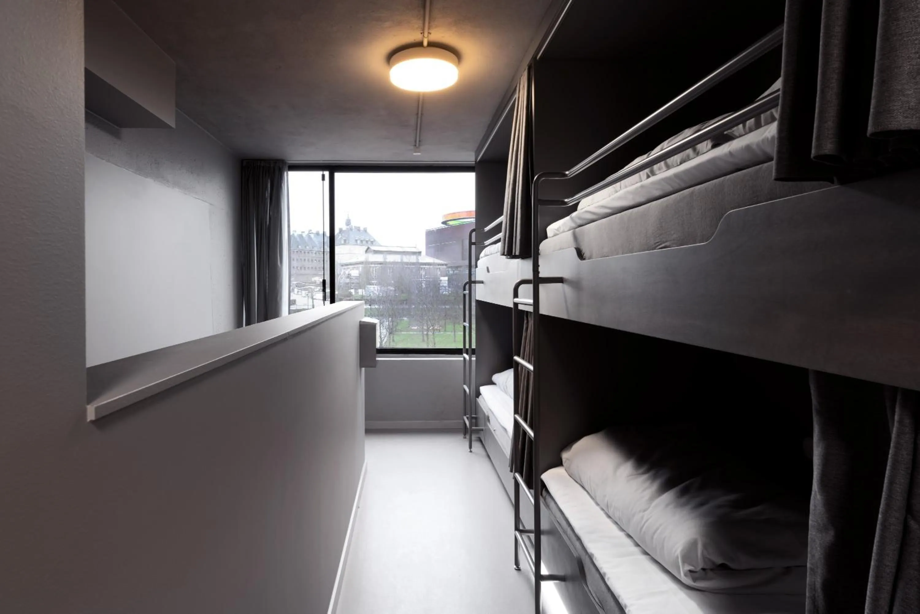 Landmark view, Bunk Bed in BOOK1 by Brøchner Hotels
