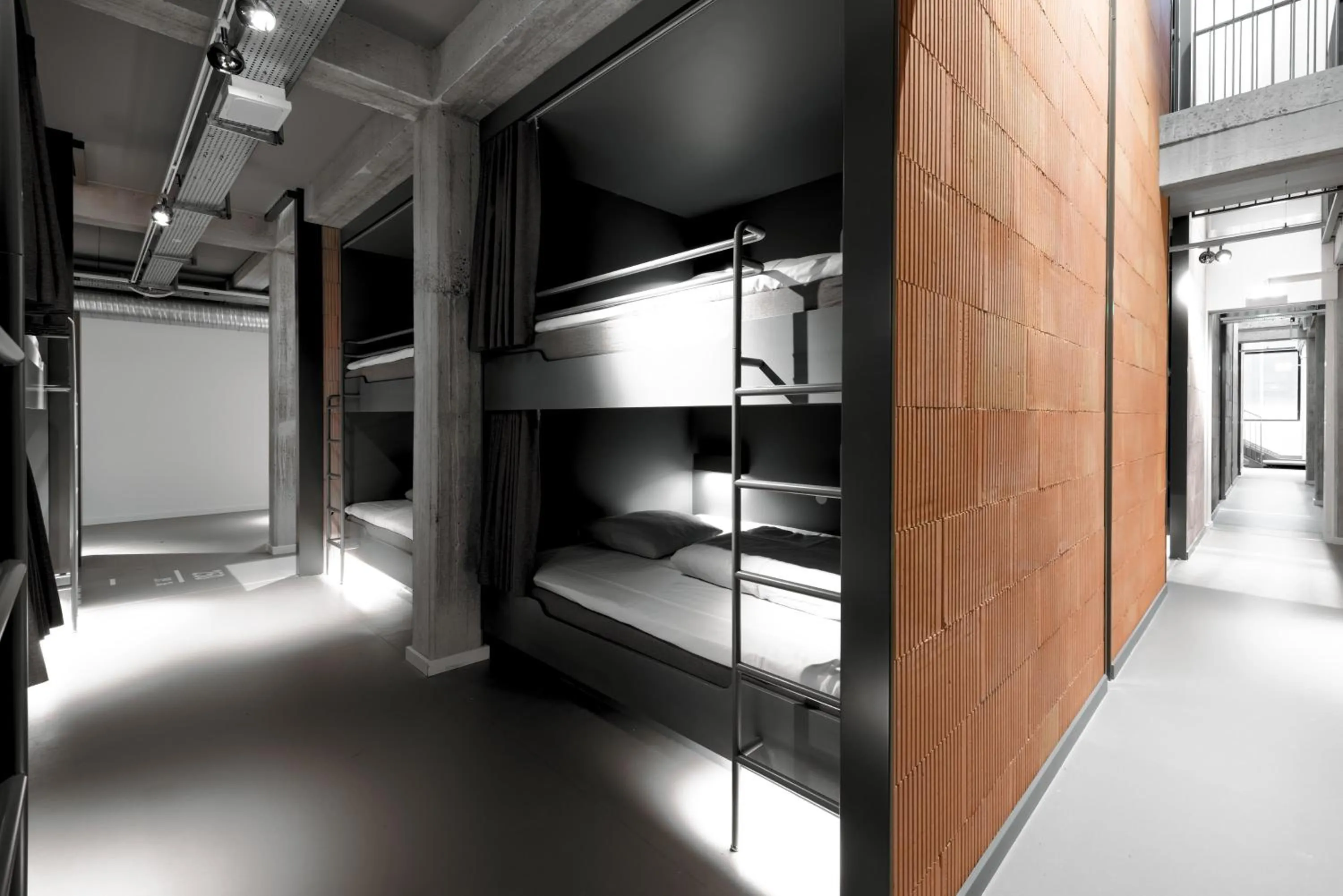 Property building, Bunk Bed in BOOK1 by Brøchner Hotels