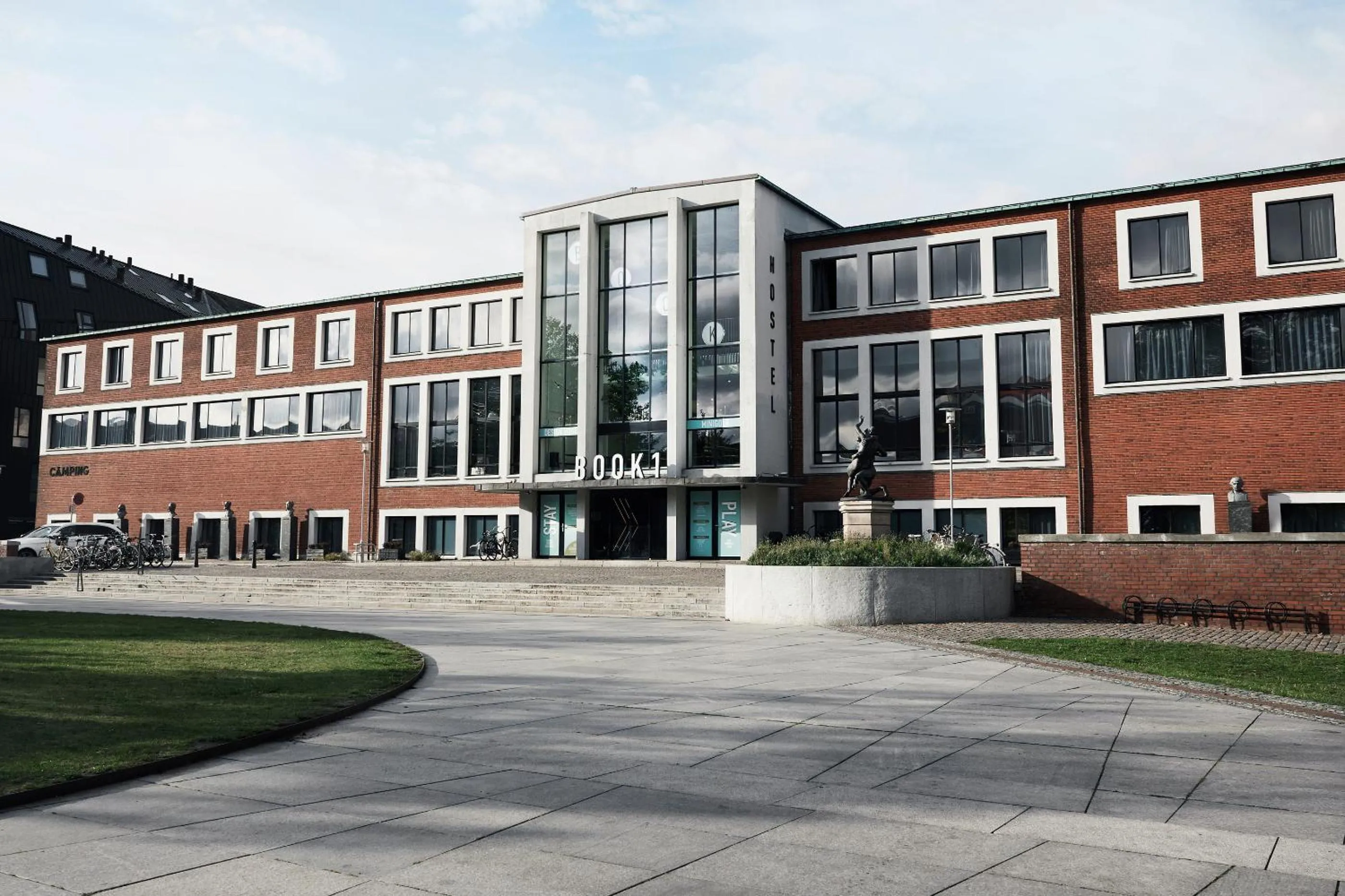 Property Building in BOOK1 by Brøchner Hotels