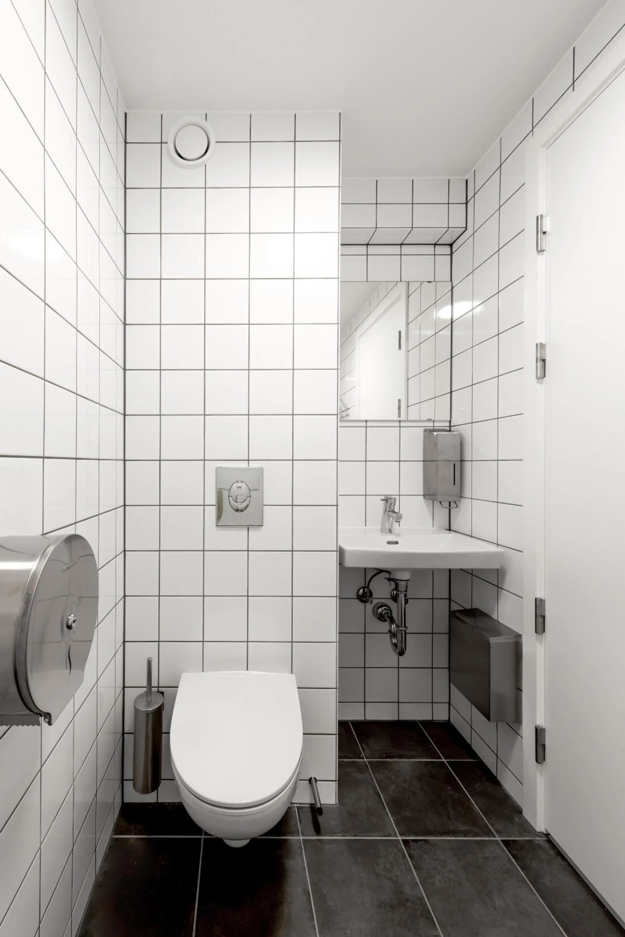Toilet, Bathroom in BOOK1 by Brøchner Hotels