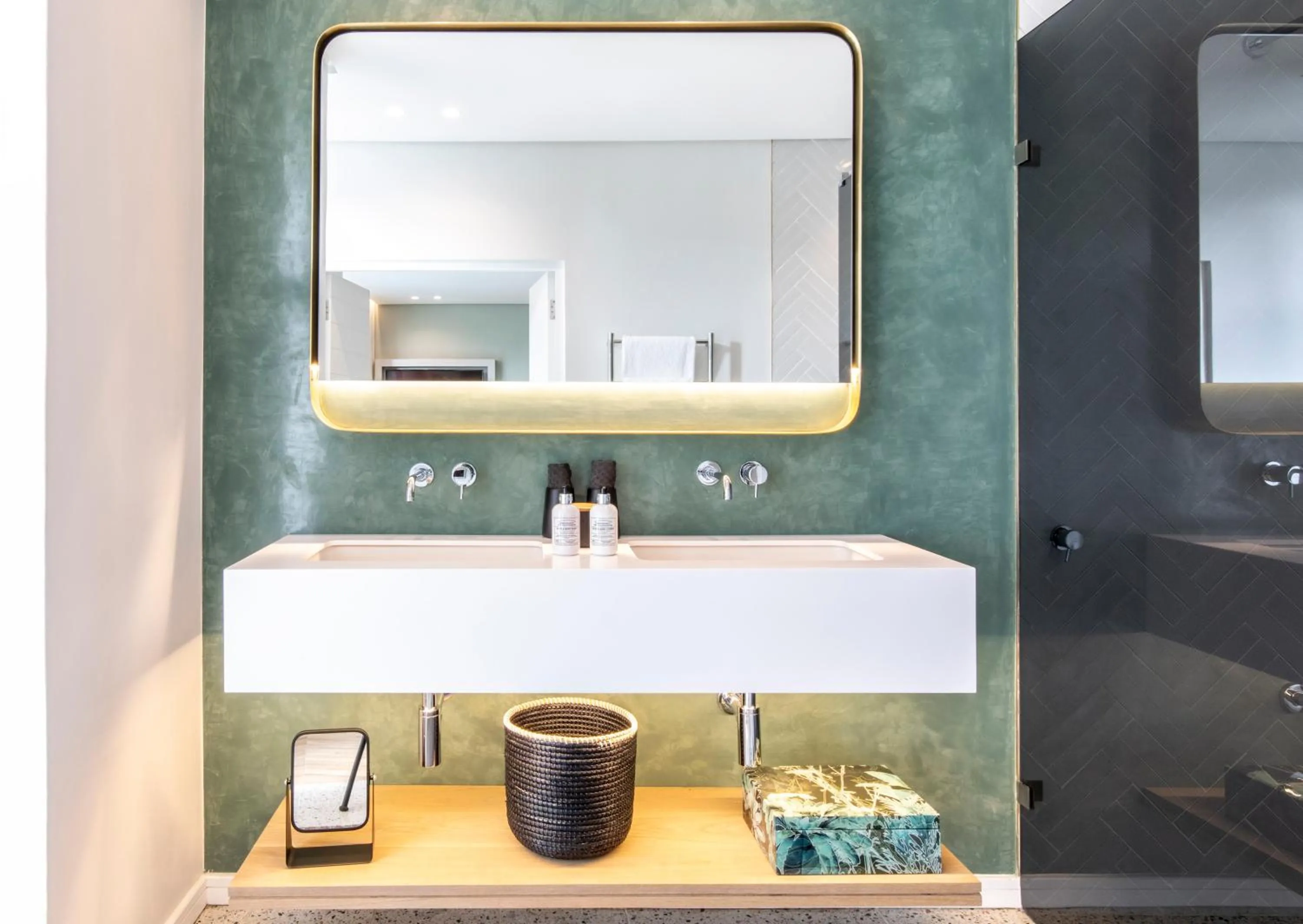 Bathroom in Camissa House