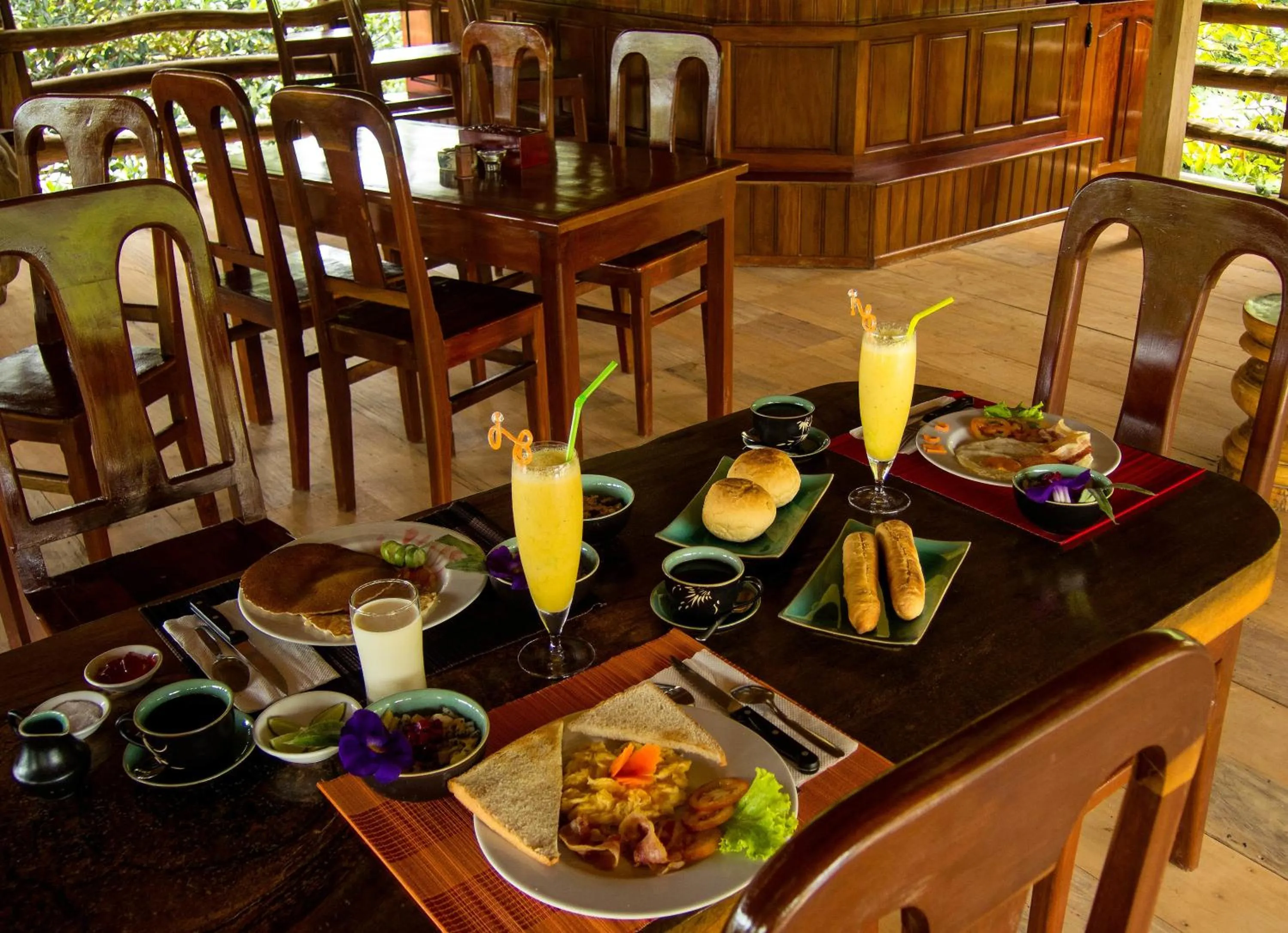 Restaurant/places to eat in TARA LODGE Haven of peace