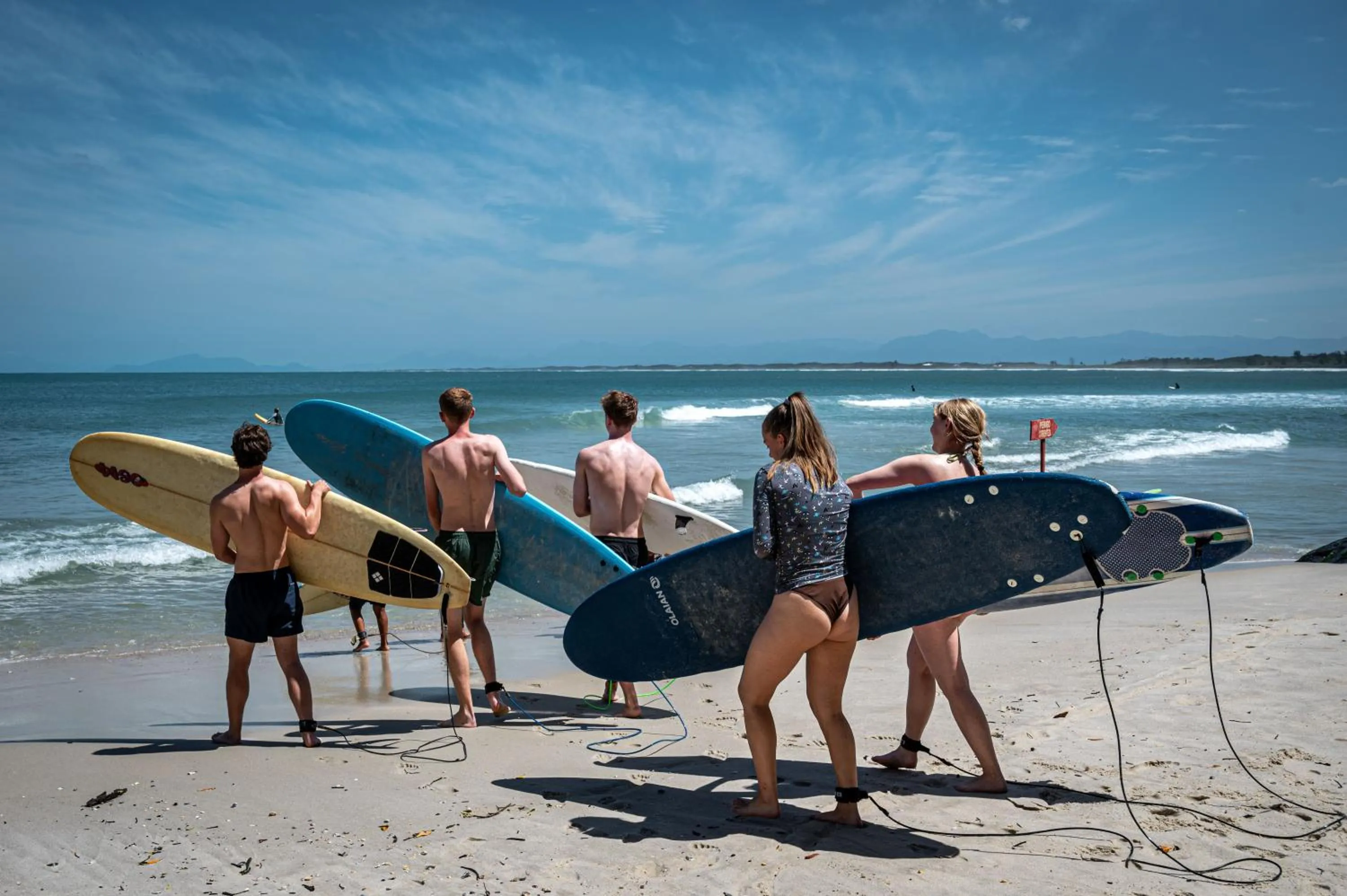 group of guests in Longboard Paradise Suítes