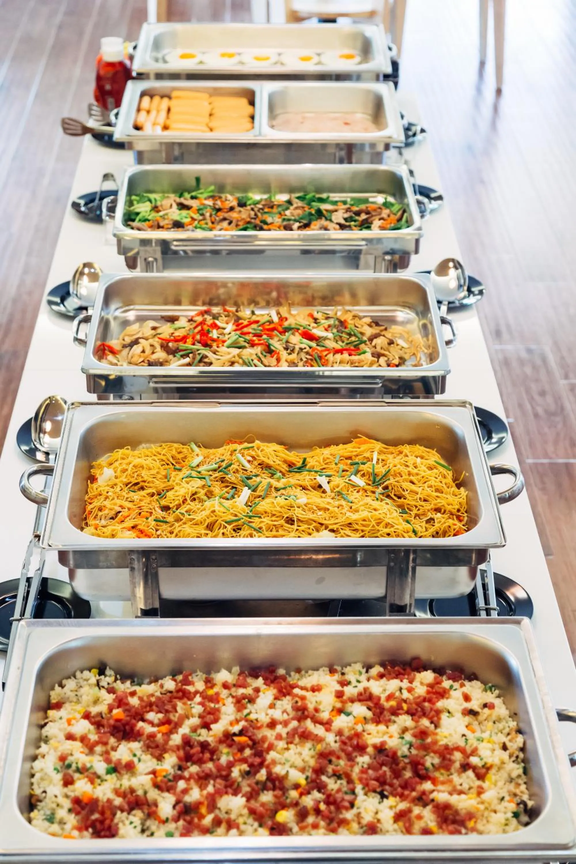 Restaurant/places to eat in Baron Residence Bangkok