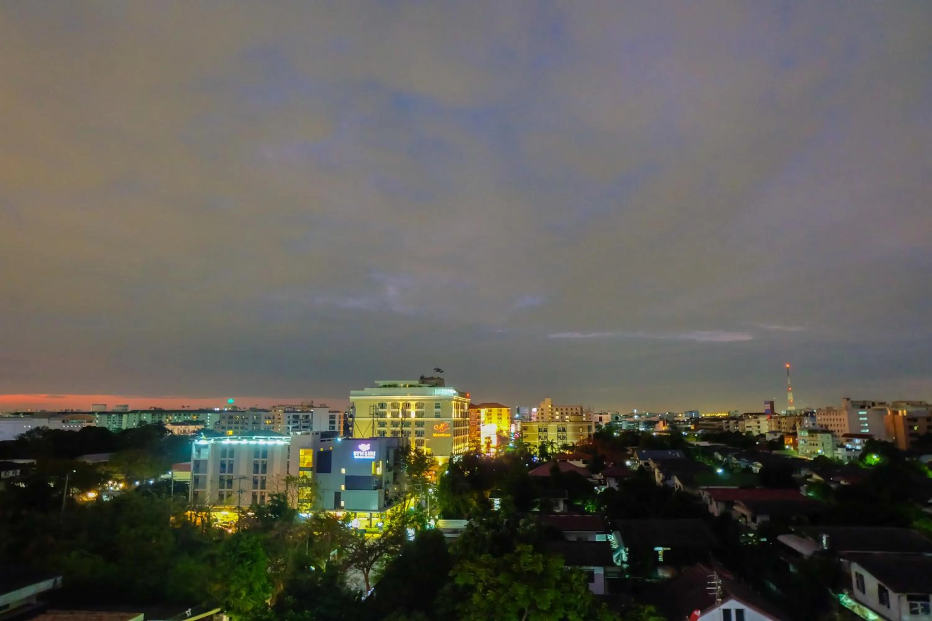 Baron Residence Bangkok