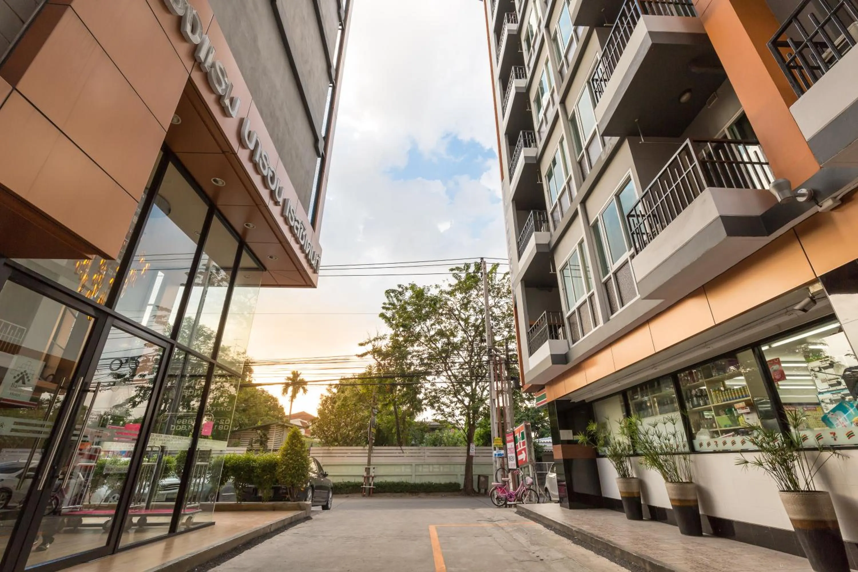 Sunset in Baron Residence Bangkok