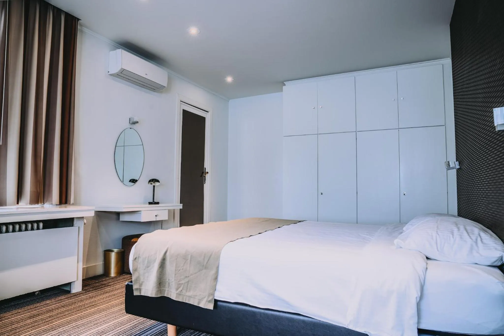 Bed in Hotel Les Eleveurs