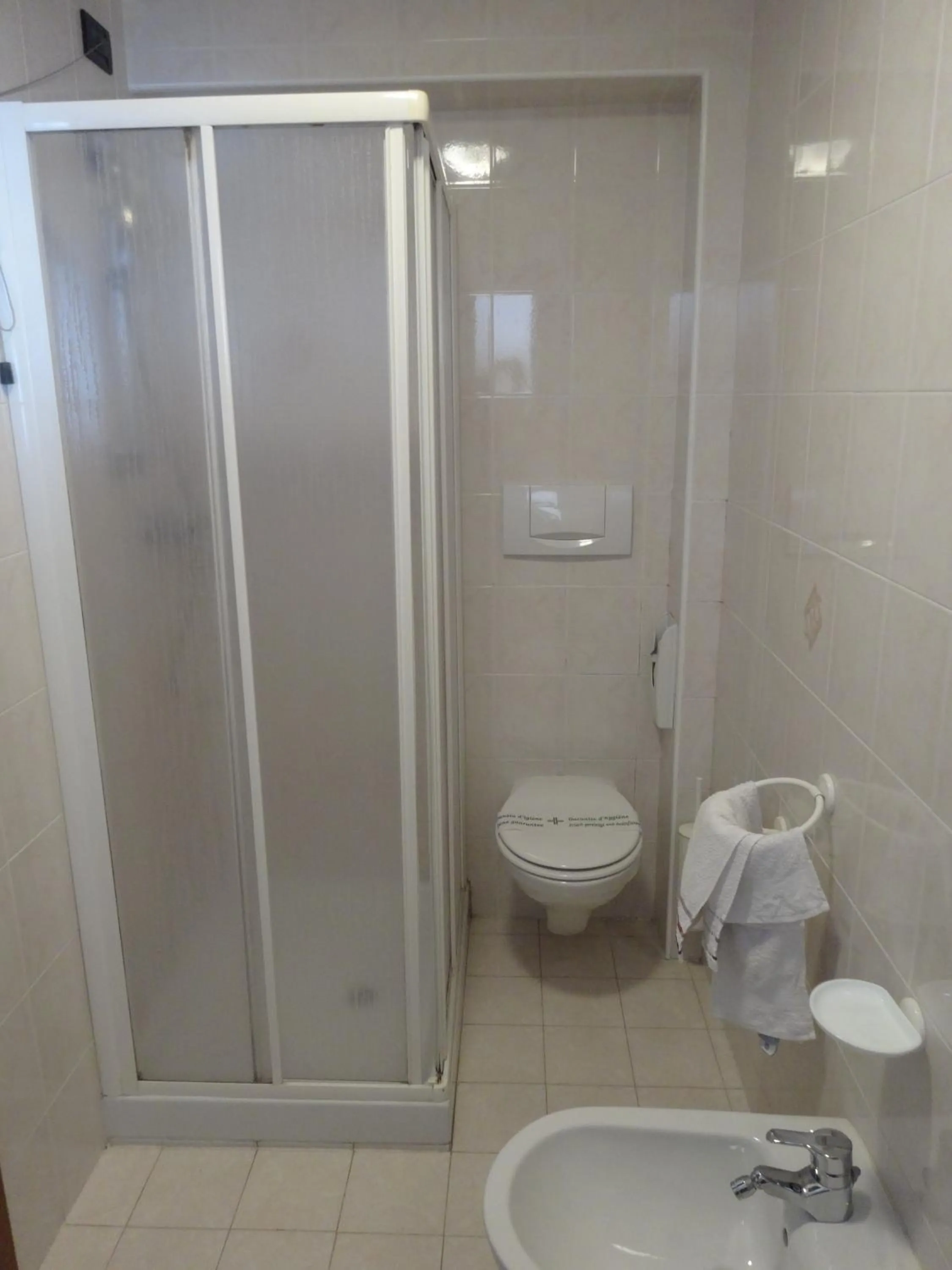 Bathroom in Hotel Genzianella