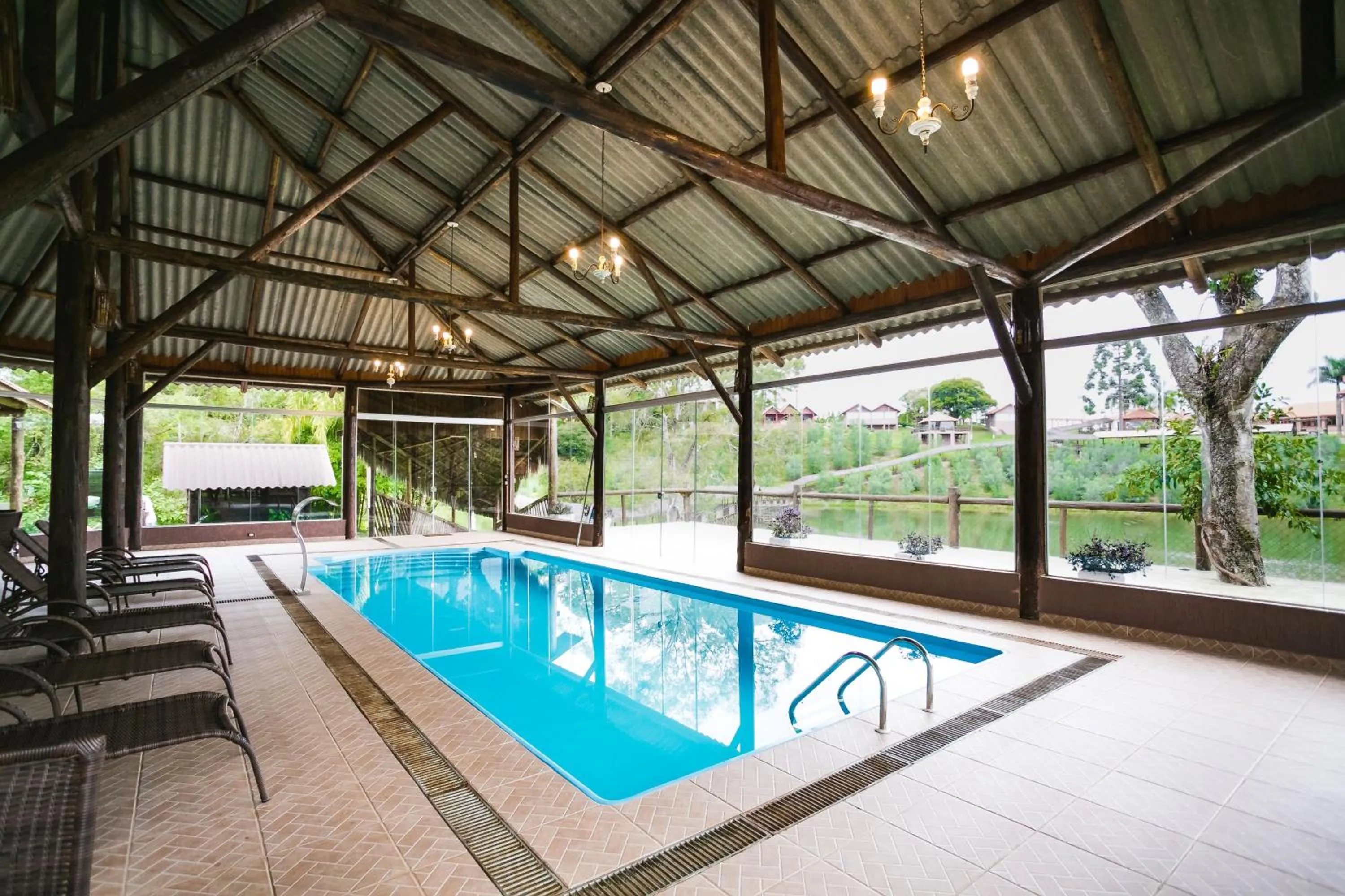 Swimming pool in Hotel Vinícola Davo