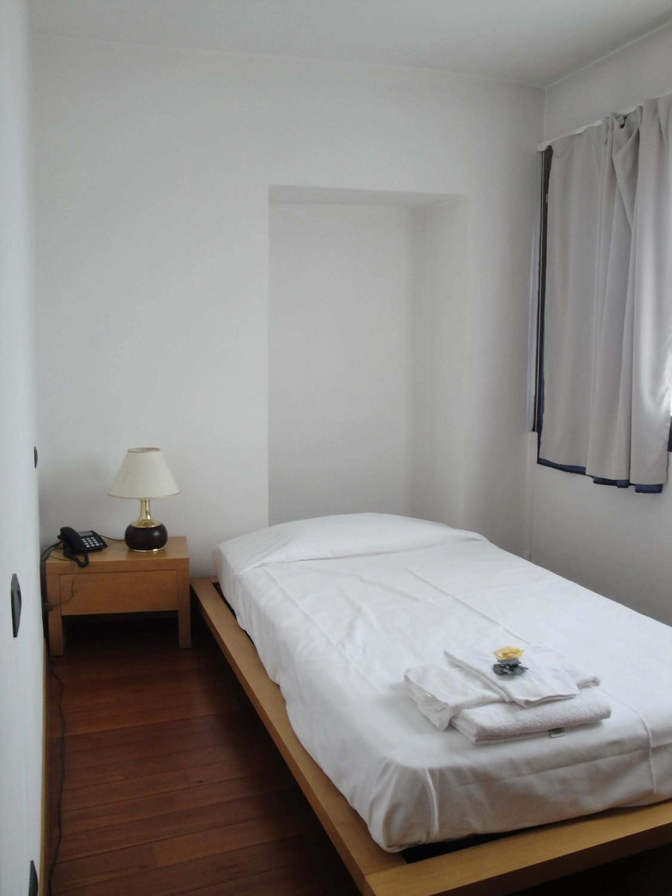 Decorative detail, Bed in Locanda del Brinsc