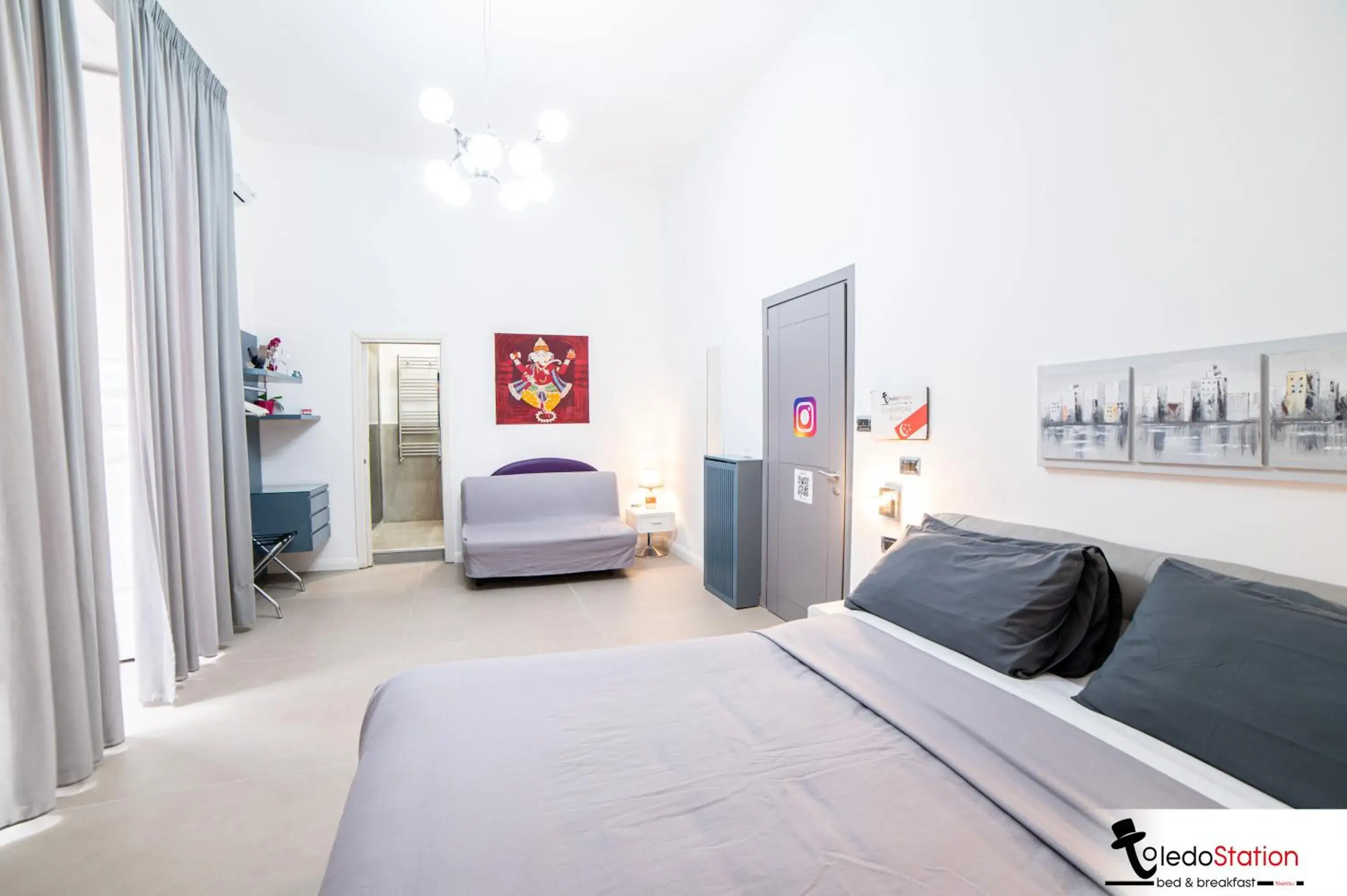 Suite with Balcony - single occupancy in ToledoStation B&B Suite with Balcony - single occupancy in ToledoStation B&B