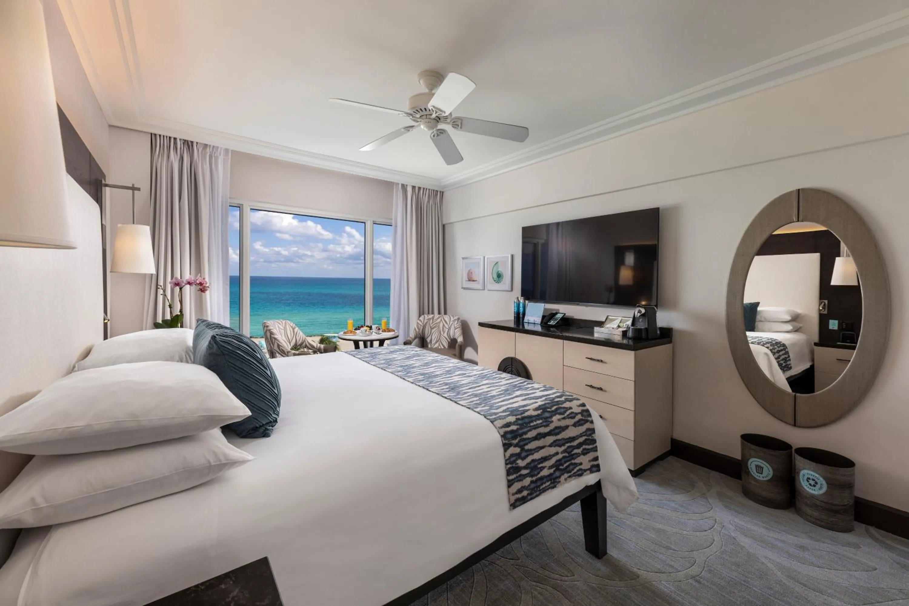 Bed in The Palms Hotel & Spa