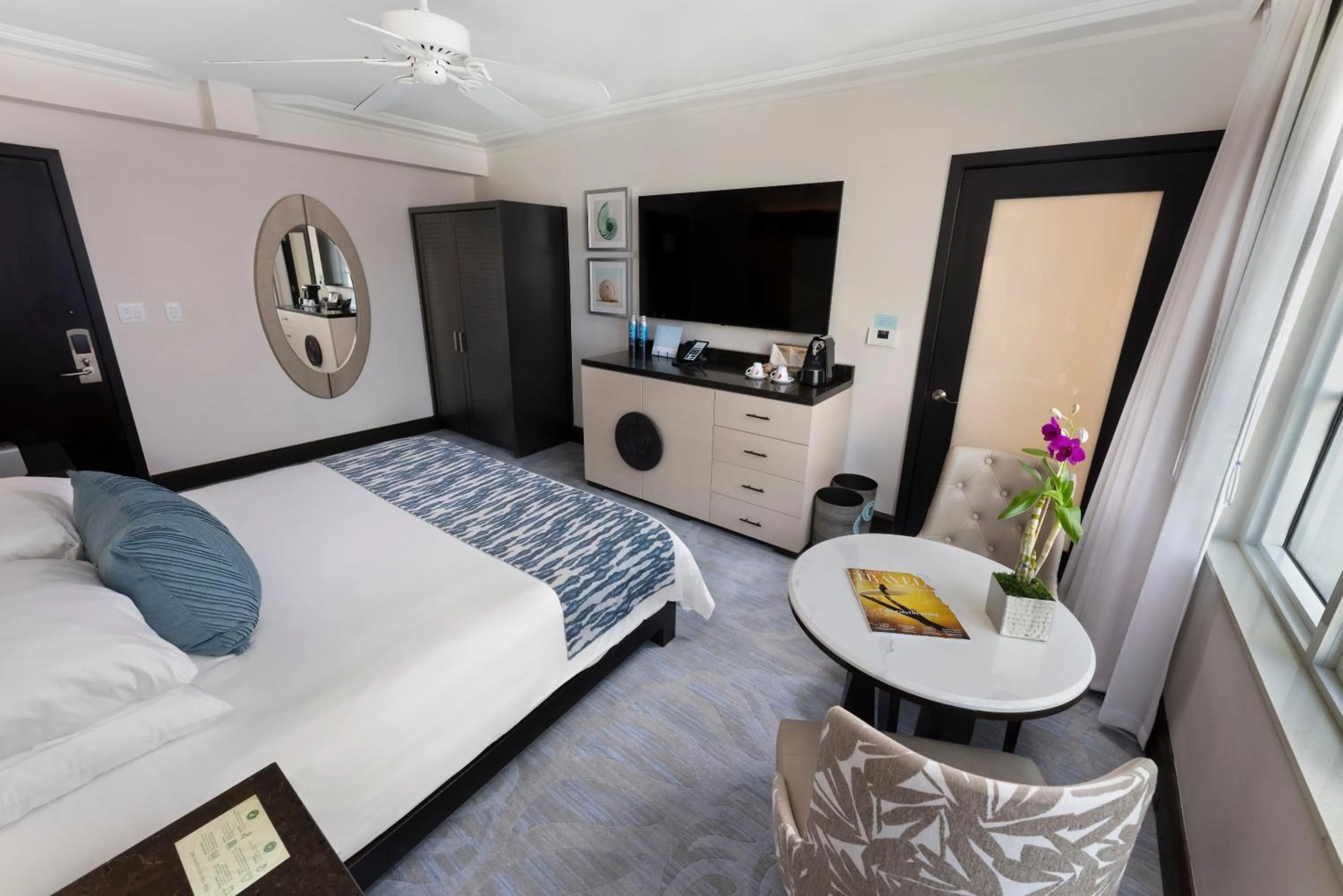 Bed in The Palms Hotel & Spa