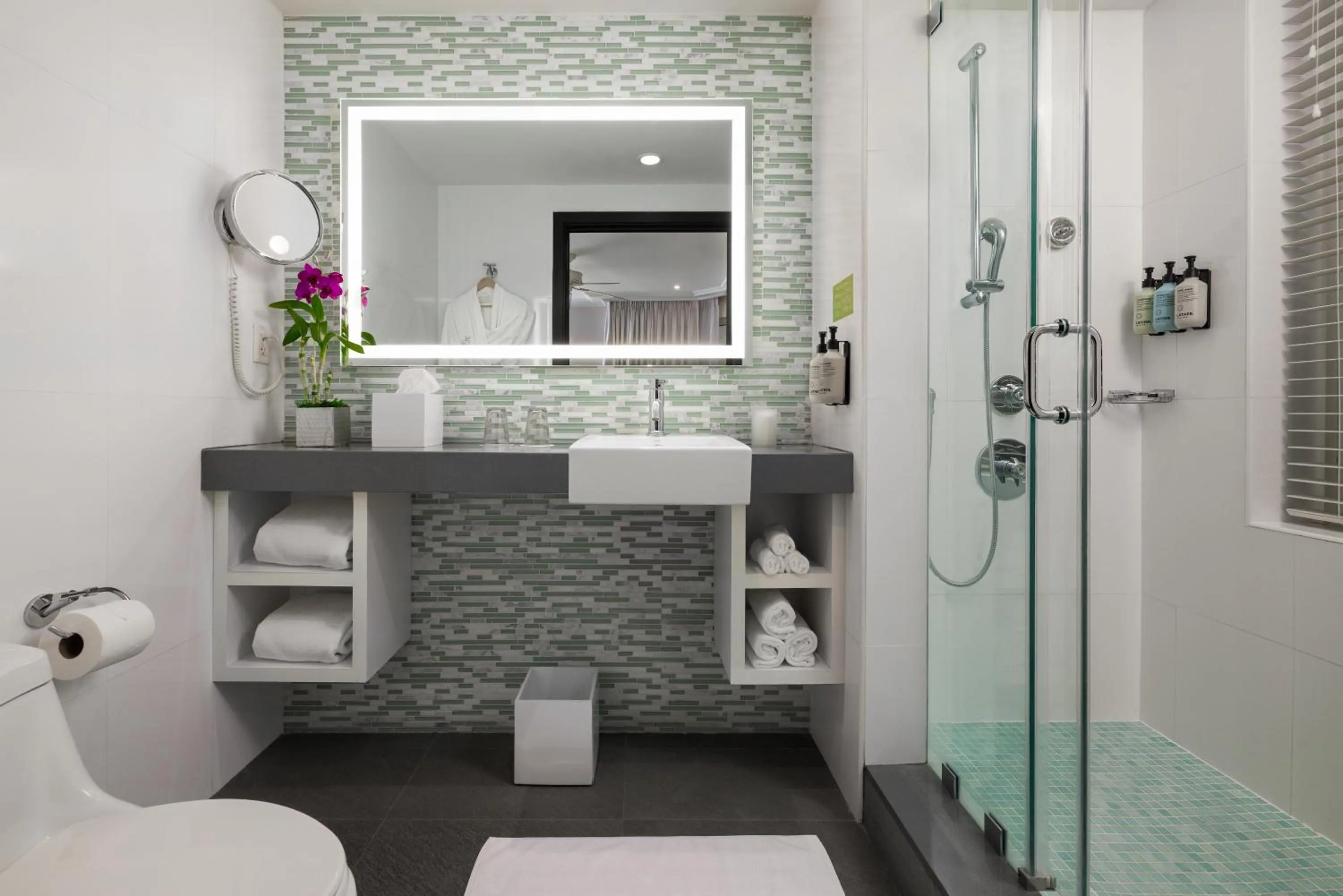 Bathroom in The Palms Hotel & Spa