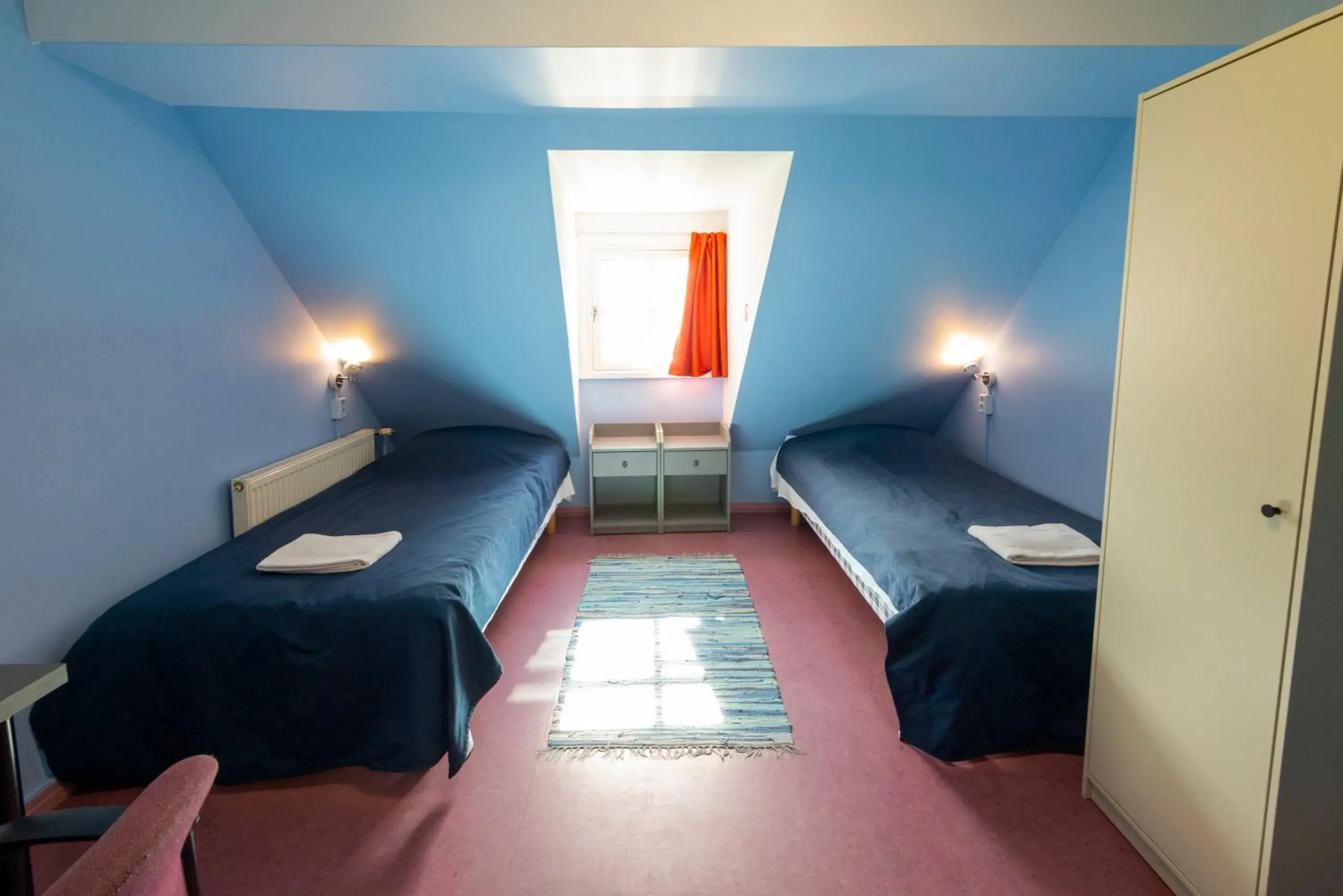 Twin Room with Shared Bathroom in 16eur - Old Town Munkenhof Twin Room with Shared Bathroom in 16eur - Old Town Munkenhof