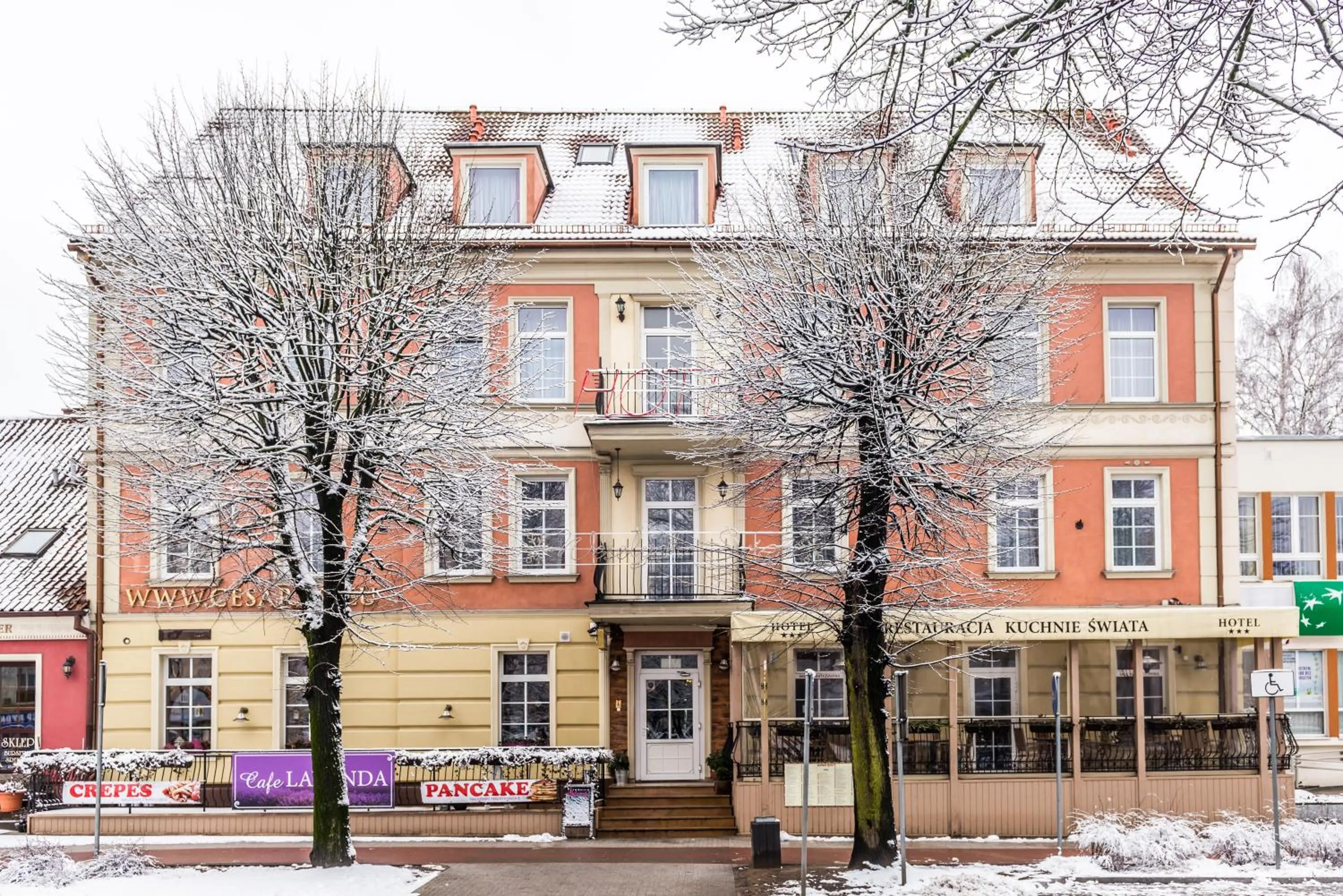 Facade/entrance in Hotel Cesarski - Kaiserhof