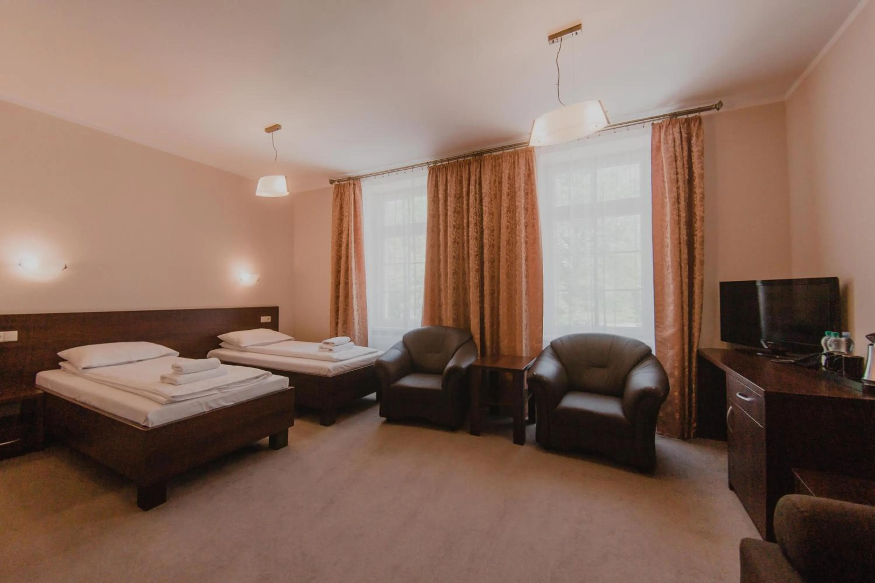 Photo of the whole room, Bed in Hotel Cesarski - Kaiserhof