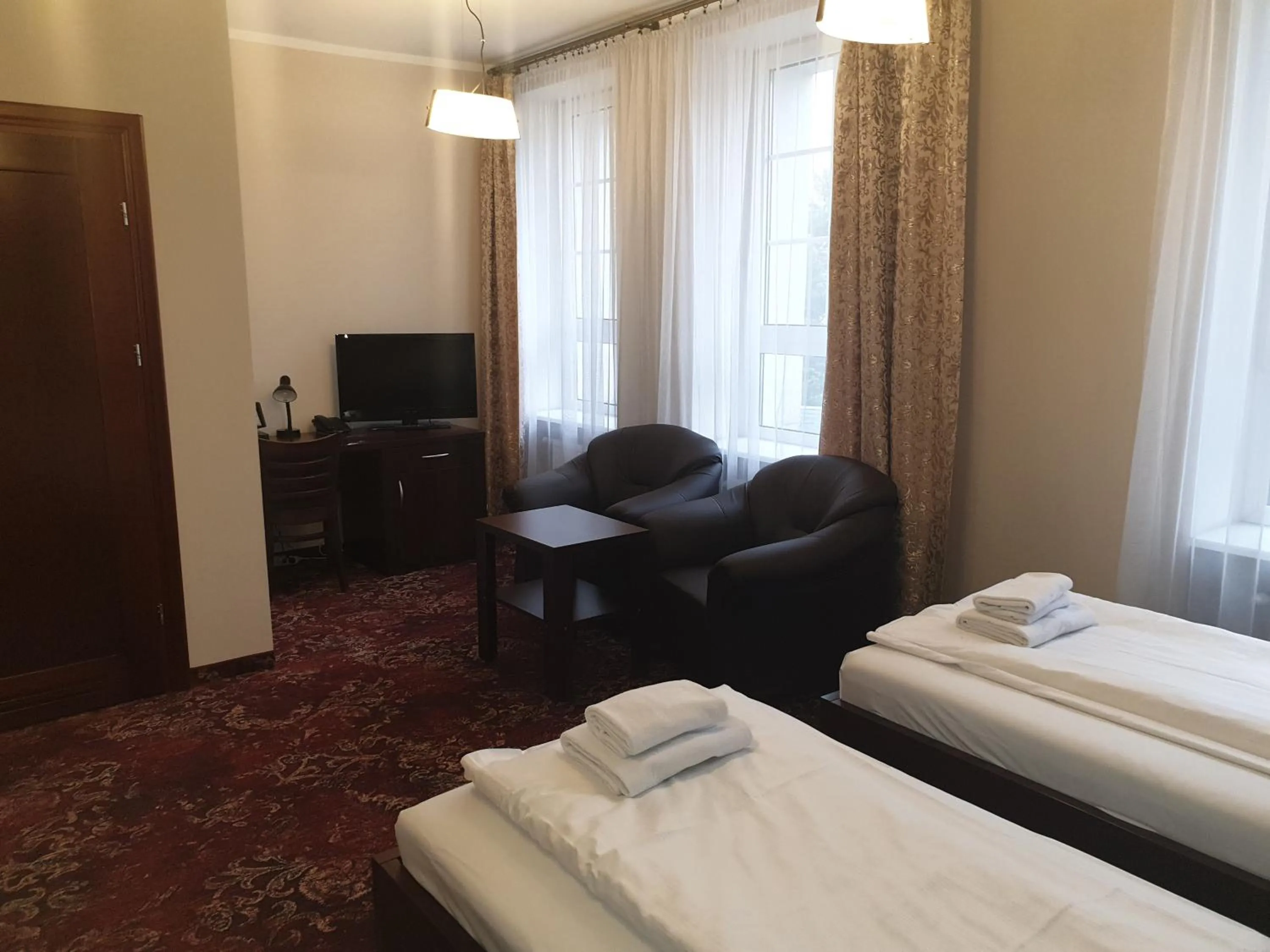 Photo of the whole room, Bed in Hotel Cesarski - Kaiserhof