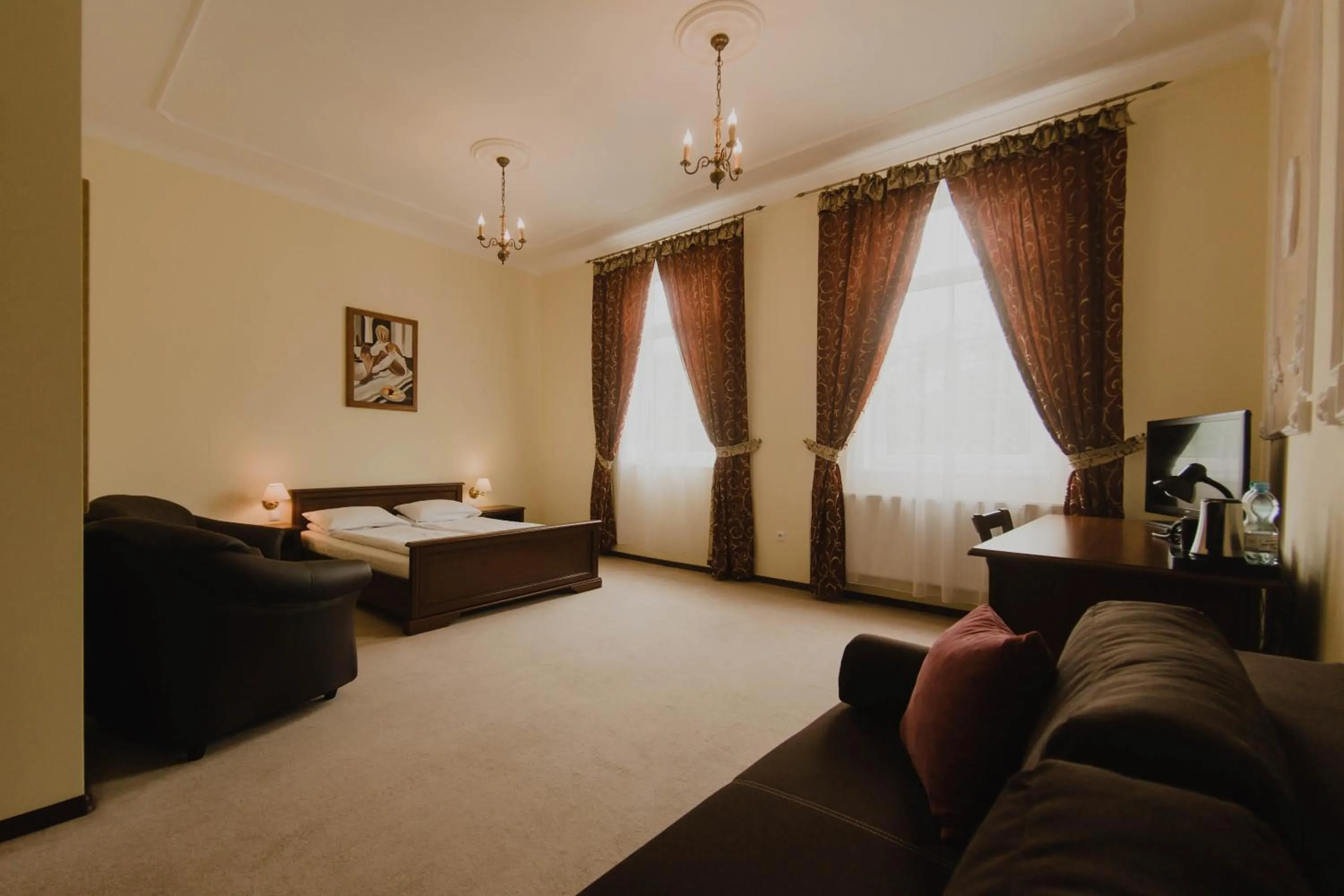 Photo of the whole room, Bed in Hotel Cesarski - Kaiserhof